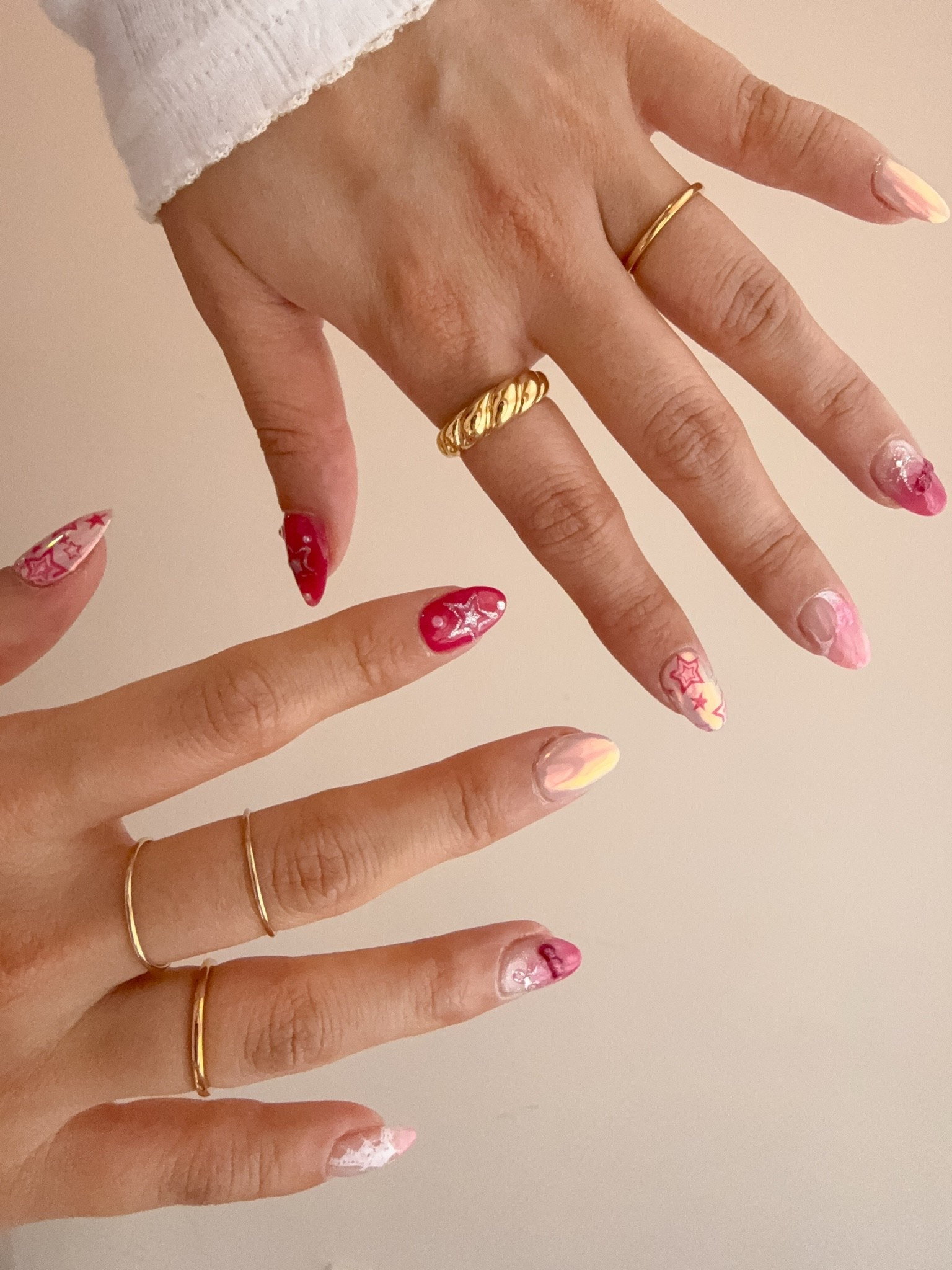 I’m pairing my latest pink starry nail art with my absolute favorite everyday rings. Believe it or not, these gorgeous gold rings are all from Amazon! 🛒✨ They are super affordable, high-quality, and have officially become my daily go-to accessories—they literally never leave my fingers.

這幾款超百搭的金色戒指都是在 Amazon 買到的寶藏

#LTKunder50 #AmazonFinds #AmazonFashion #DailyJewelry #GoldRings #StackableRings #EverydayStyle

#LTKootd #LTKPetite