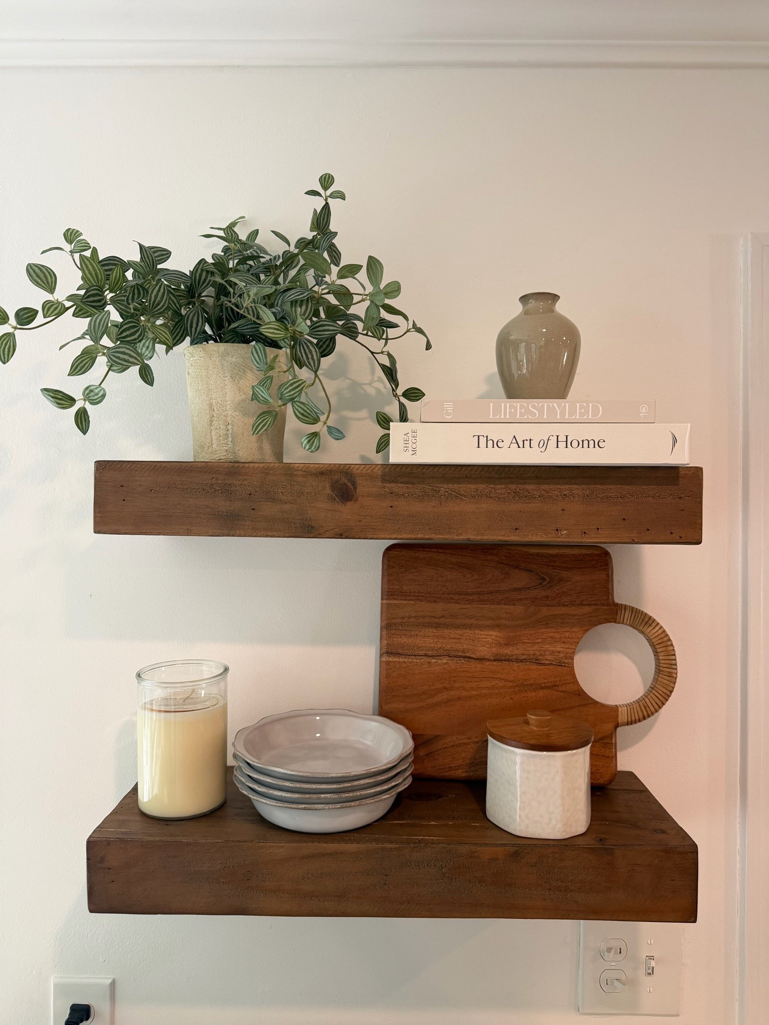 Home styling🍃🕯️📚

#LTKHome #LTKU