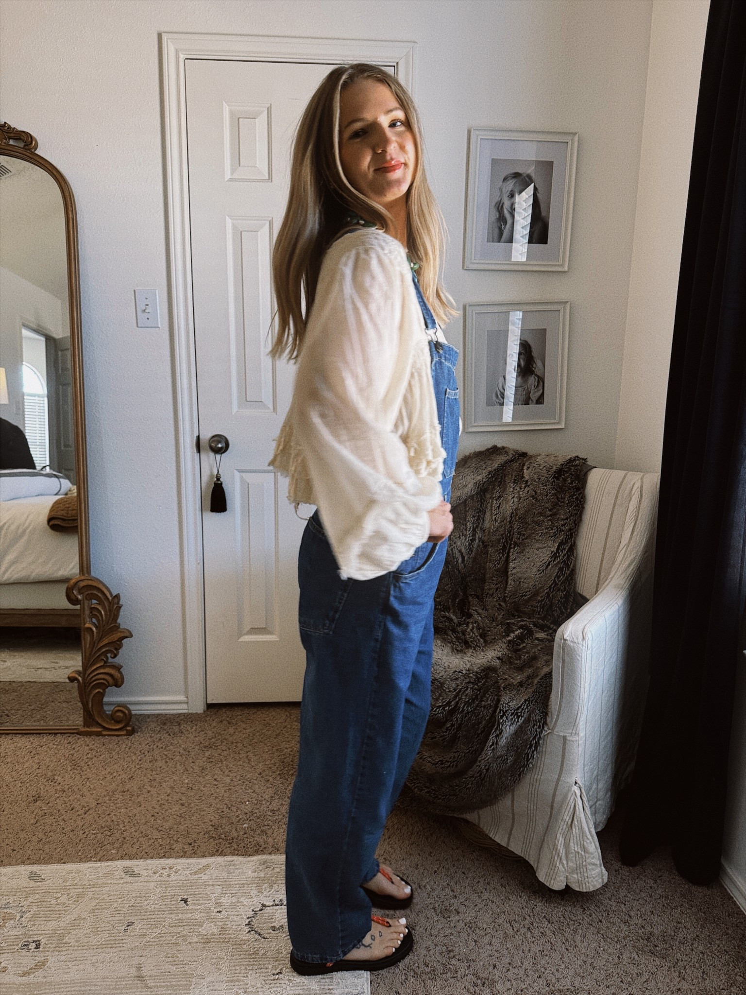 Another look at how I style my overalls in a Carrie Bradshaw-esque way! I snagged these a month or so ago and I’ve already gotten so much use out of them. Such an easy throw on pair. I got a size small  

#LTKStyleTip #LTKSaleAlert #LTKFindsUnder100