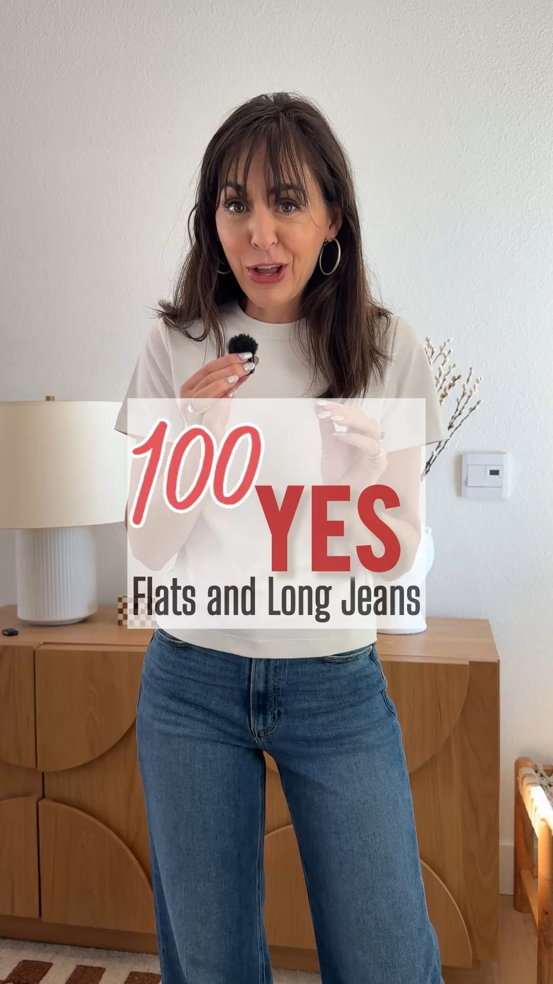 This one styling trick fixes 90% of jeans and low heel shoes outfits 
