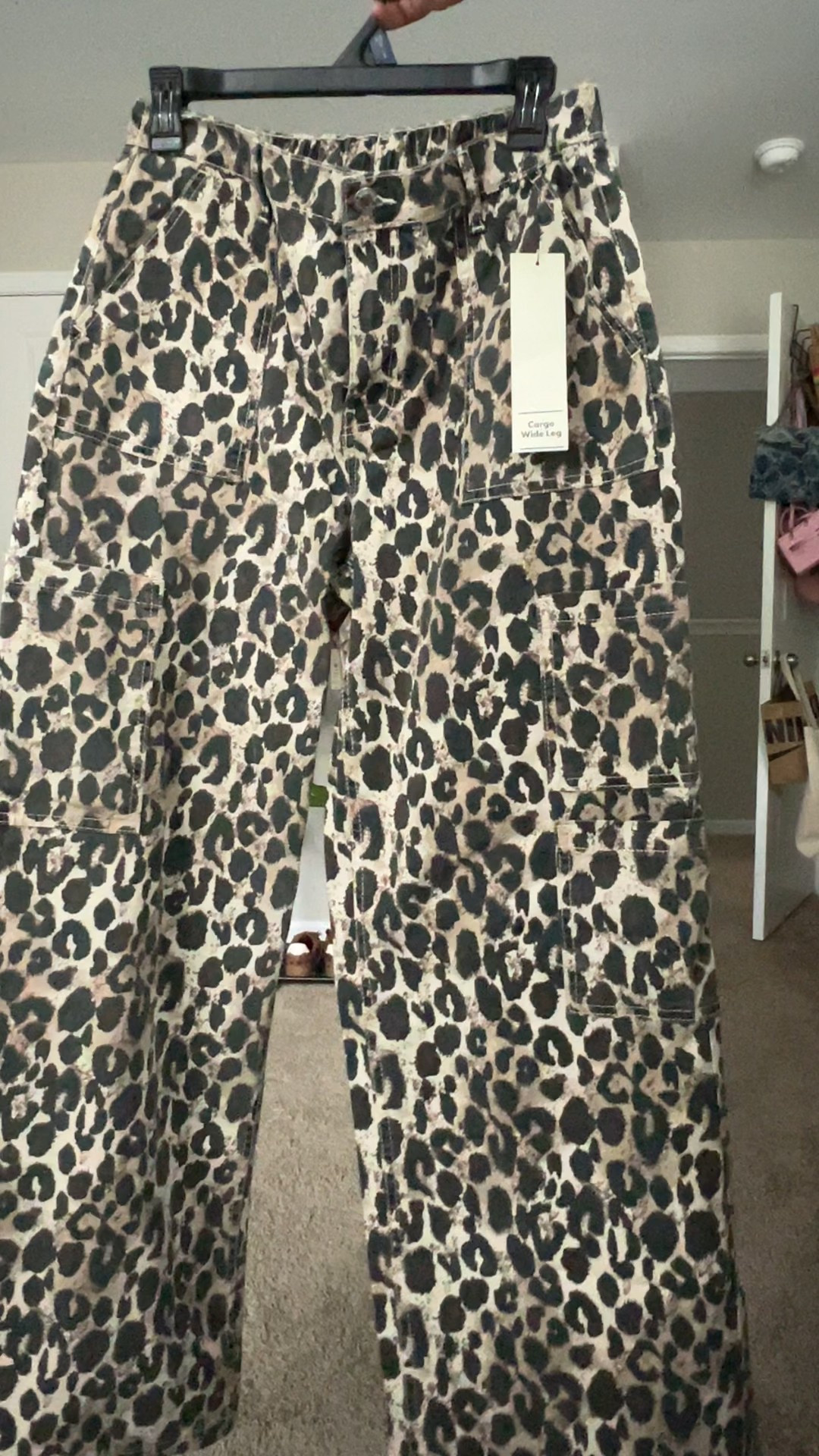 Cheetah print wide leg high waisted cargo pantss

#LTKStyleTip #LTKFindsUnder50 #LTKOver40