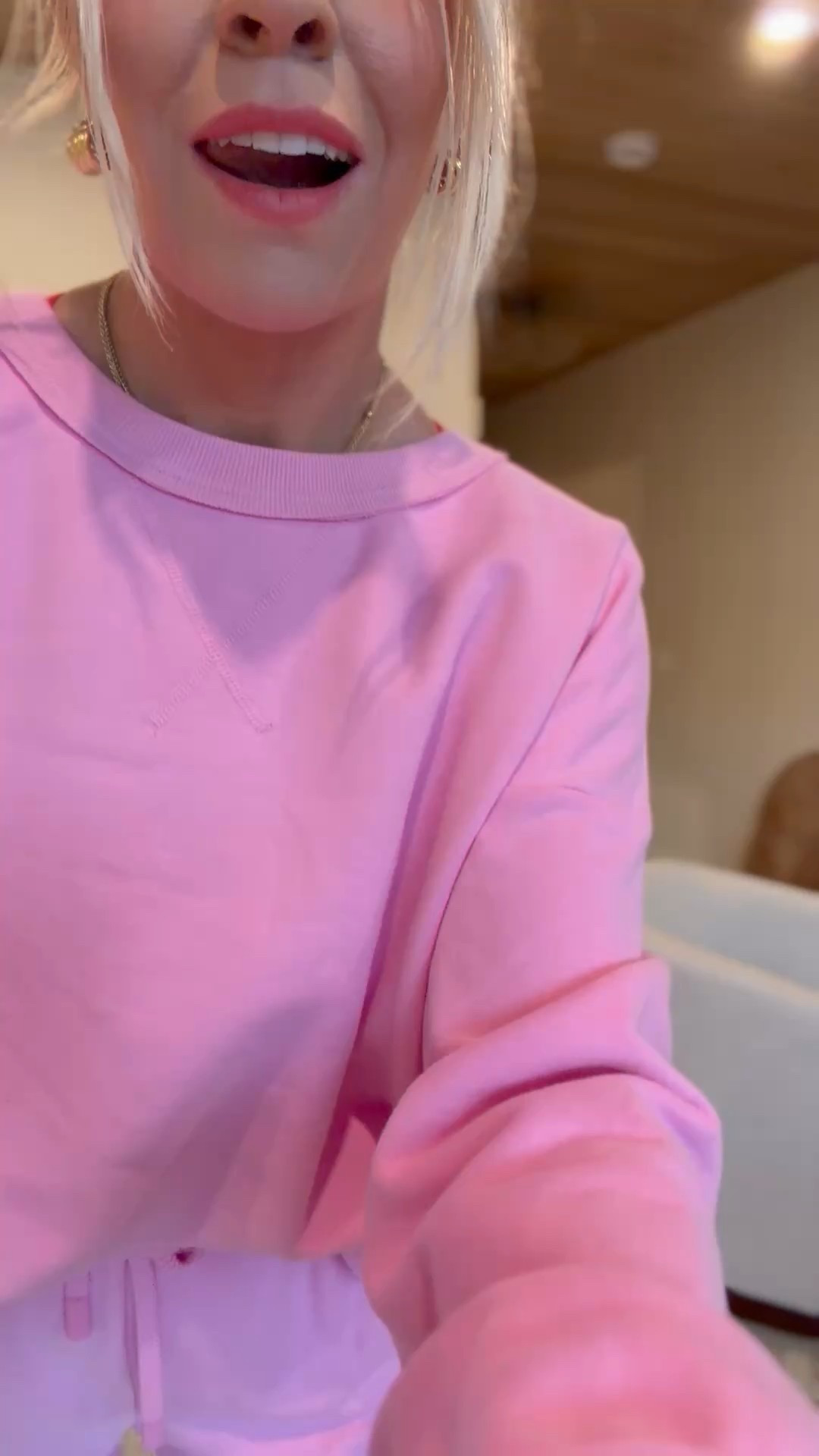 Cutest valentines set! Wearing a size M in the pants and L in the sweatshirt! 