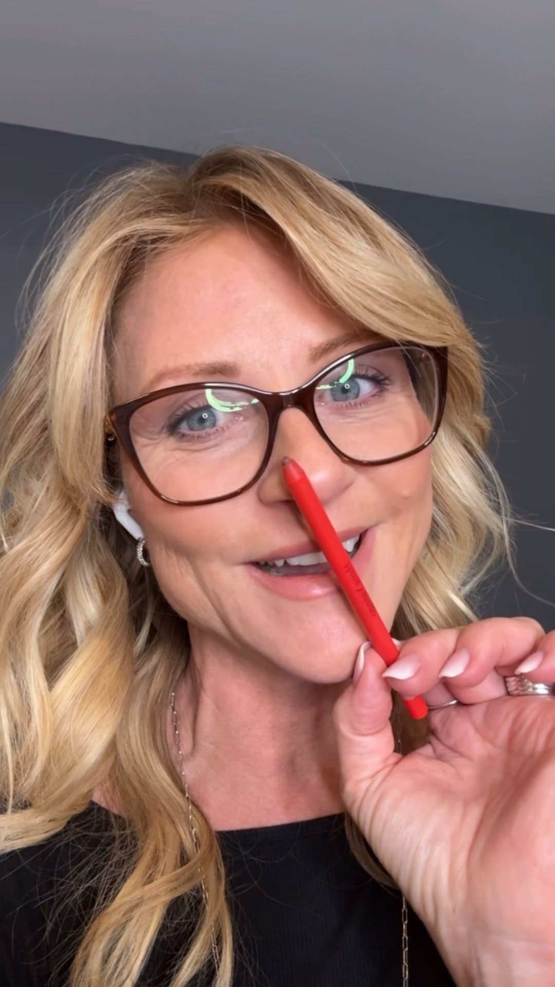 If you’re looking for a lip combo that last all day and keeps your lips moisturized, this combo is for you. 
The Hung Vanngo Lip Liner is what makes this lipstick combo last all day and the hydration comes from the Lustreglass Lipstivk by MAC Cosmetics. 

So good!  #over50makeuo #lipcombo 

#LTKcanada #LTKbeauty