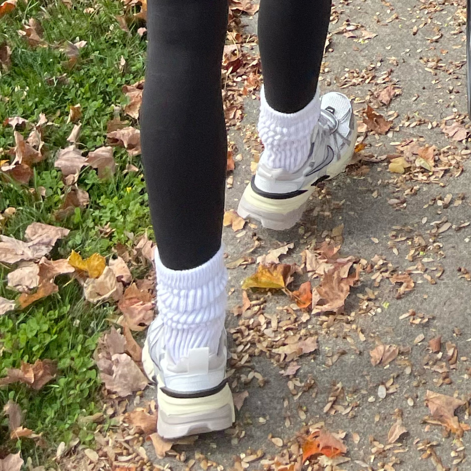 comfy sneakers with thick white socks > 

#LTKstyletip #LTKshoecrush