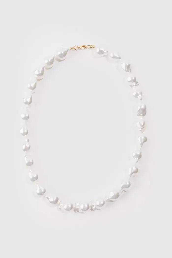 Chunky Pearl Necklace In White | Boohoo.com (UK & IE)