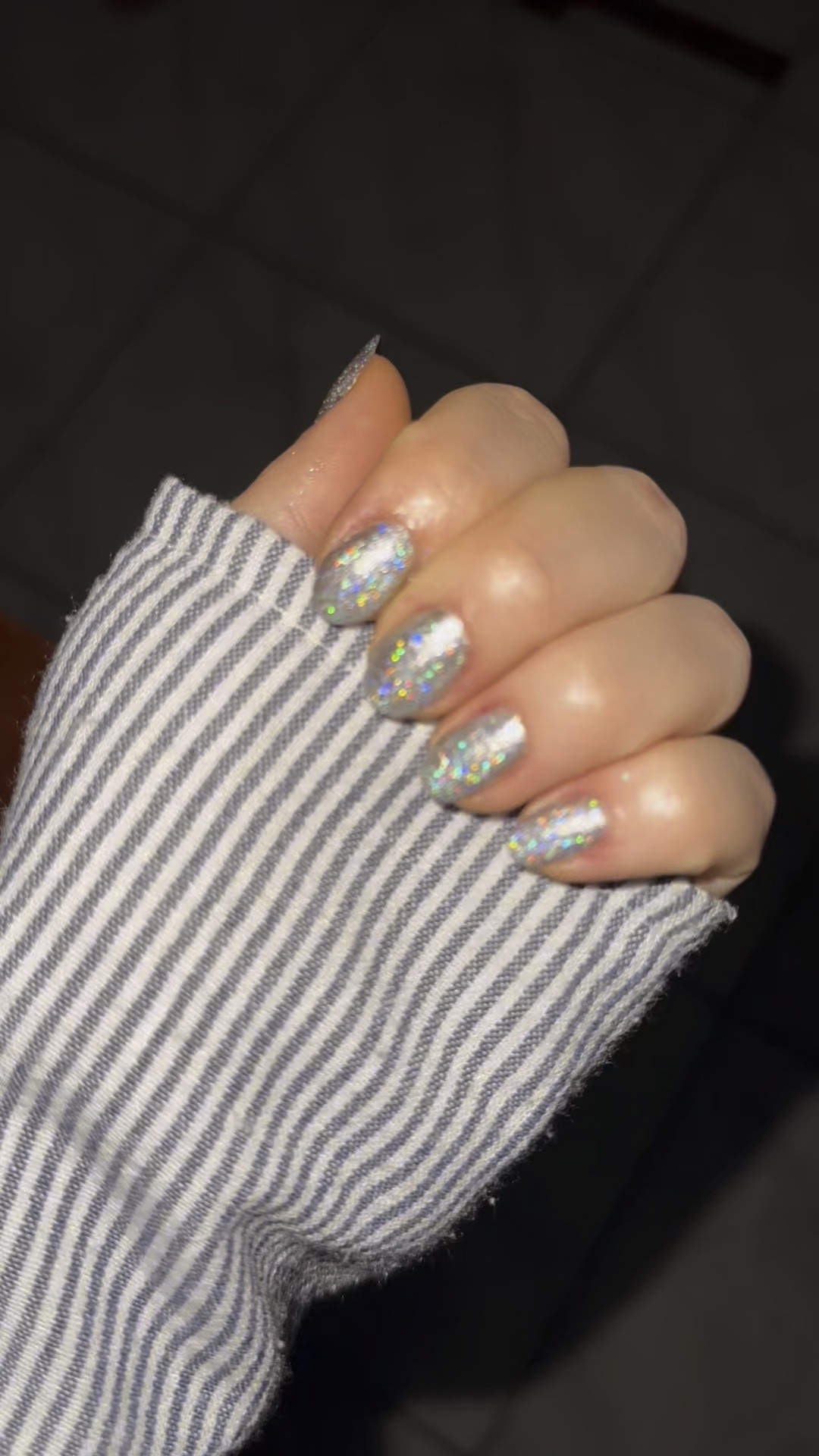 2 camadas do esmalte Laura da Bauny, 2 camadas do purpurina da risque aprovado com a esponjinha, uma camada de top coat  

#LTKbrasil #LTKbeleza