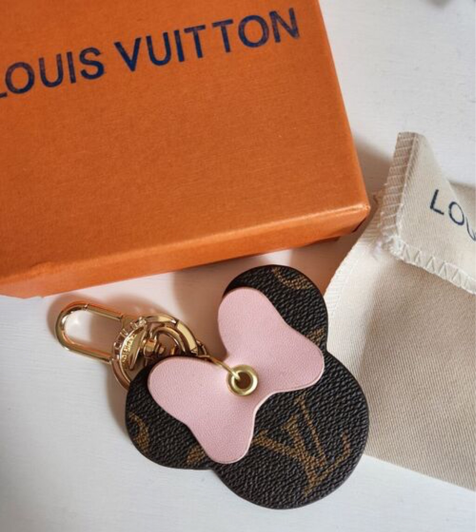 Disney Minnie Louis Vuitton key chain #dhgate #dhgatefinds #topquality 

#LTKfit #LTKitbag #LTKU