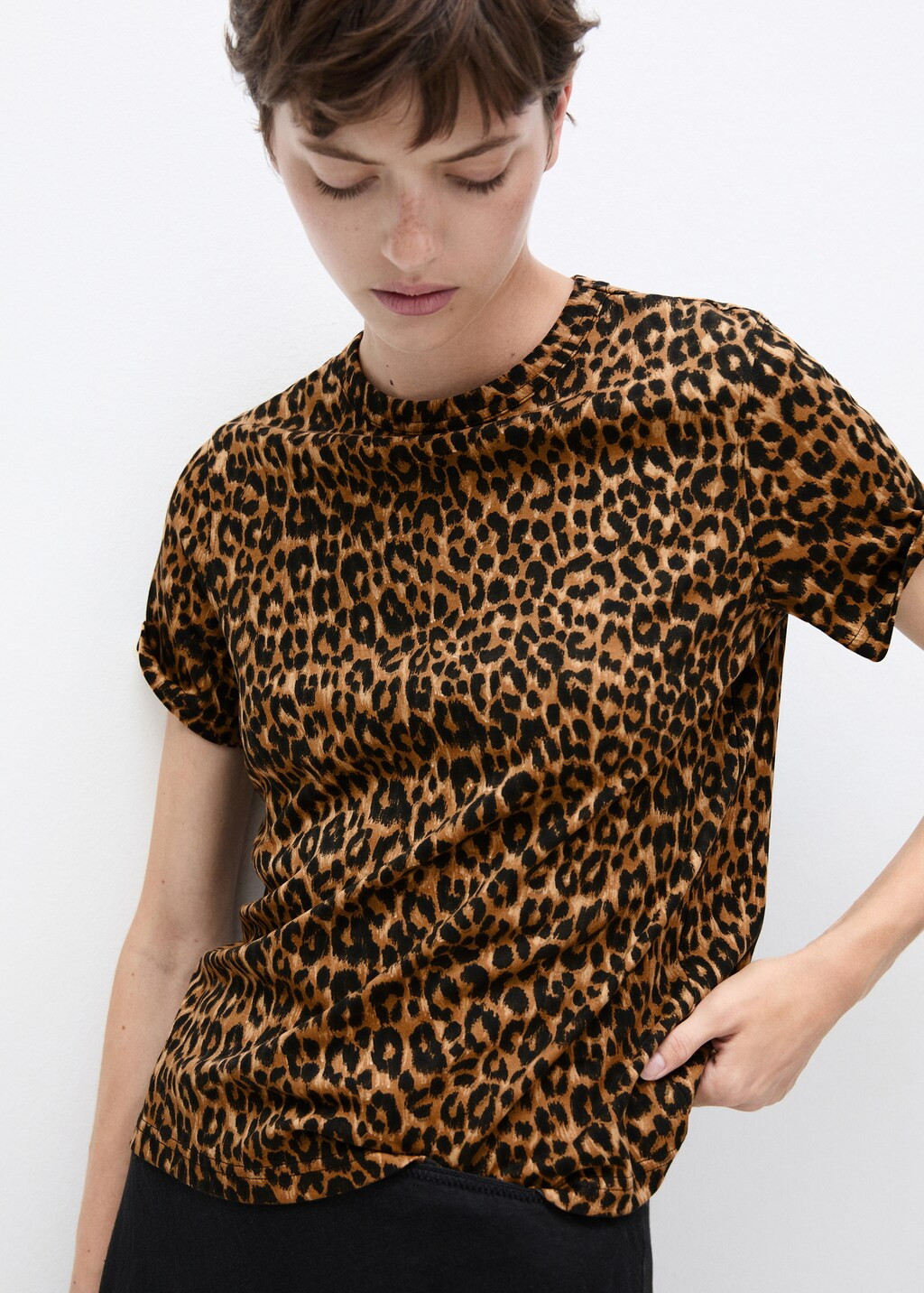 Animal-print cotton t-shirt - Woman | MANGO USA | MANGO (US)
