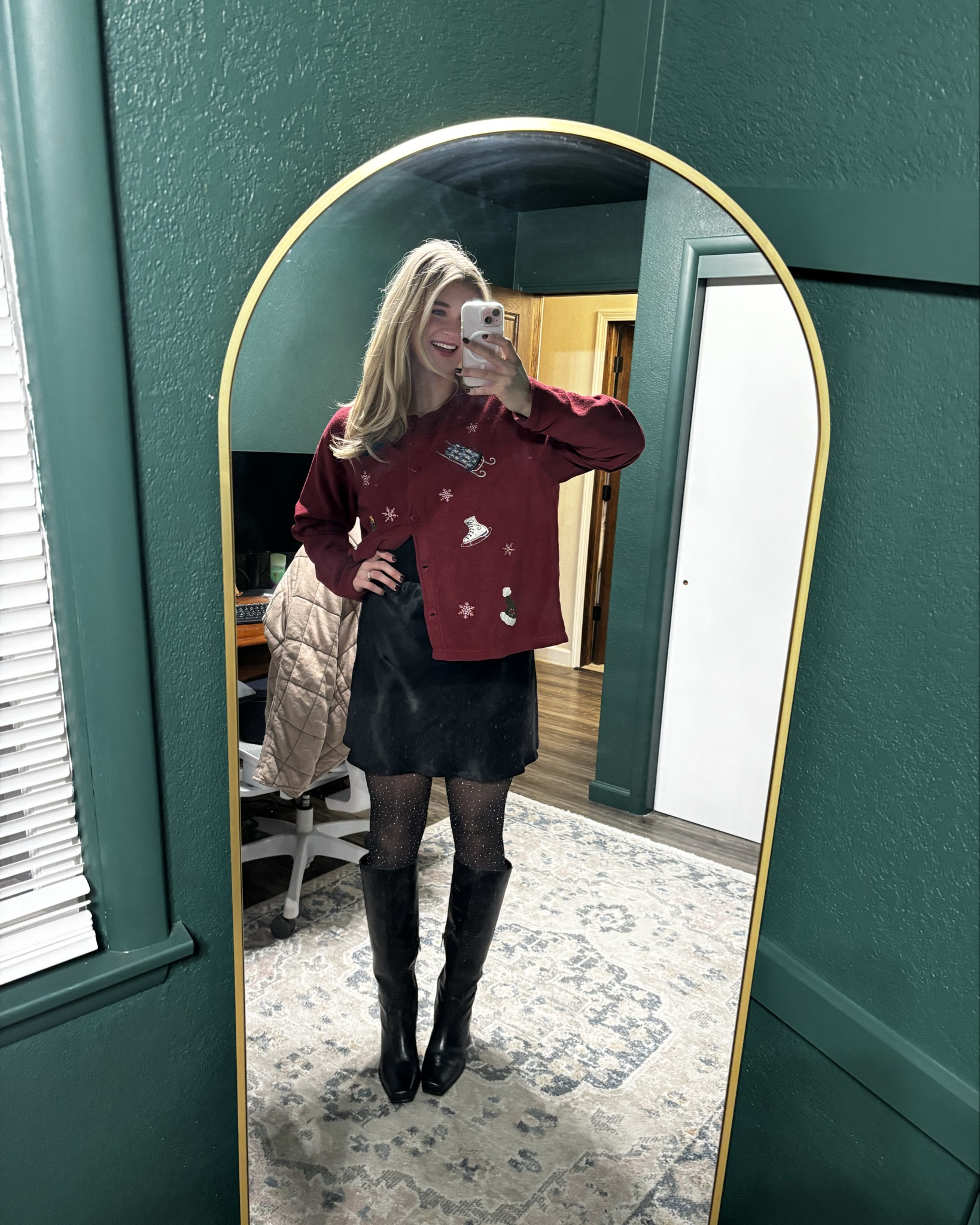 Holiday Party! Starting a Christmas sweater collection! 


#LTKgrwm #LTKHoliday #LTKootd