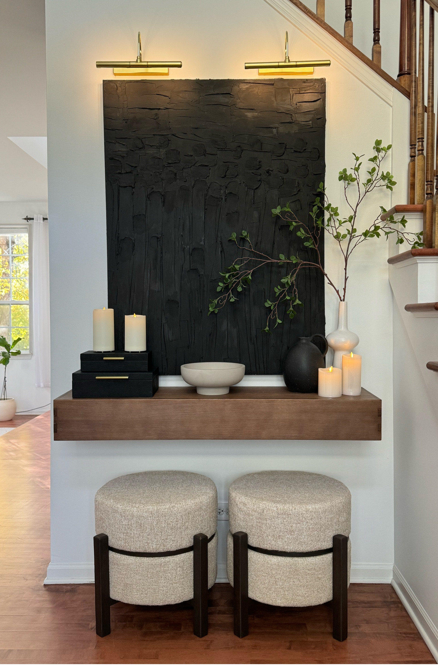 Make the best first impression with your entryway with holiday decor from @tjmaxx #ad Find more high-end aesthetic and modern pieces on tjmaxx.com! #tjmaxx Everything is linked to my LTK! @shop.ltk #liketkit https://liketk.it/4lLCT  #homedecor #homestyling #entrywaydecor #entryway #homeinspiration #modernhomedecor #homeaesthetics

#LTKhome #LTKstyletip #LTKSeasonal