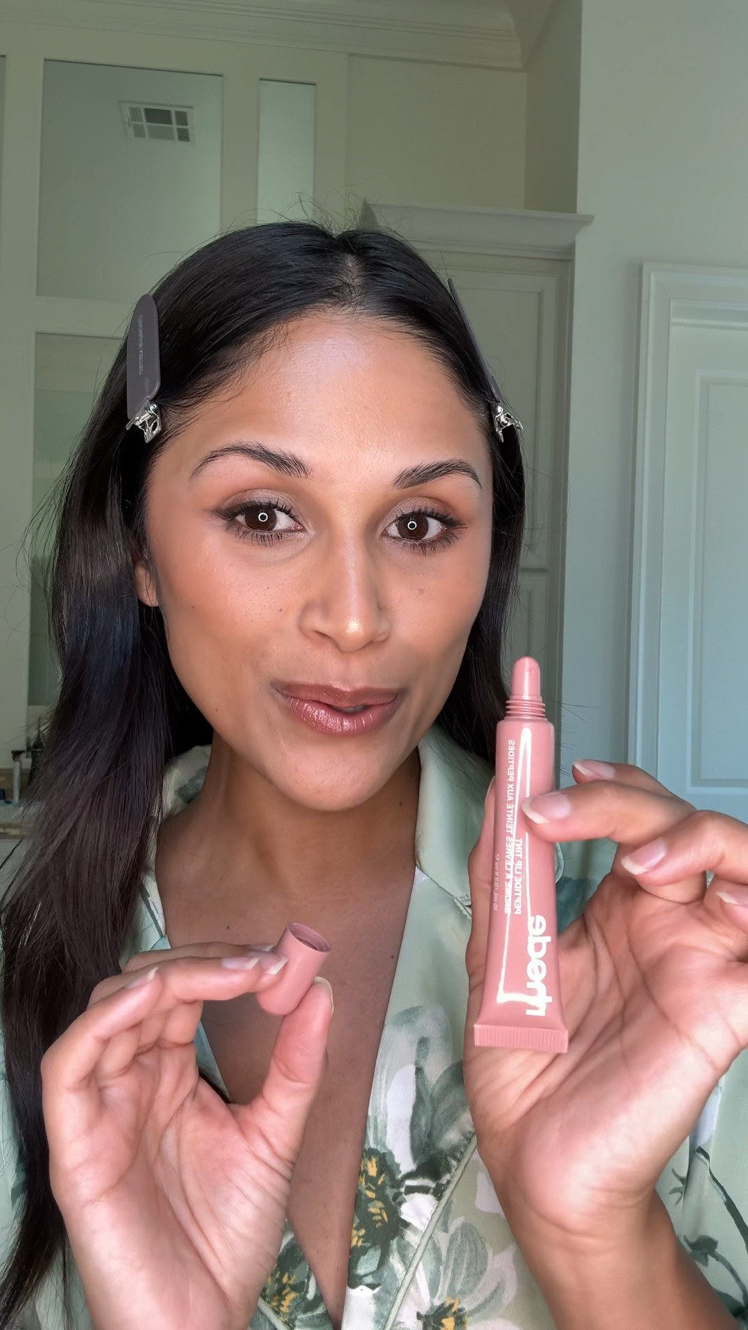 Linking all of the Rhode and dibs products I used for this 5 minute makeup routine that’s both natural & glowy! 

Shades:
Rhode Highlight Milk in Shade 3
Rhode Pocket Bronzer Shade: Sunbed
Rhode Pocket Blush Shade: Sleepy Girl
Rhode Peptide Lip Shade: Lunge
Rhode Peptide Lip Tint Nourishing Glaze: Toast
Dibs Concealer Duo Shade: 410

#LTKvlog #LTKgrwm #LTKBeauty