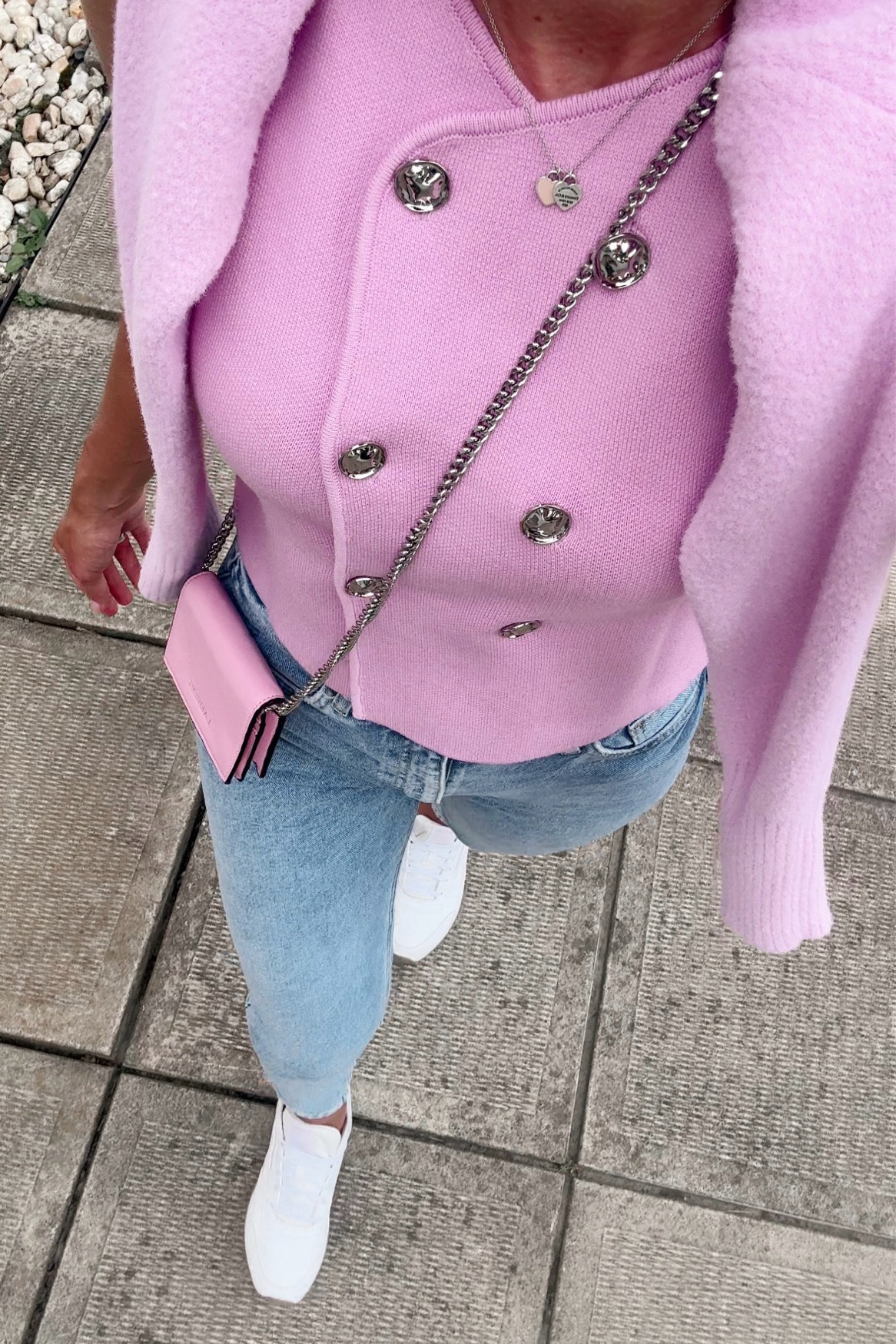 Cute fall outfits 
The sleeveless vest is from Zara, still in stock
The cardigan is old from Zara
Mom jeans 
Mini crossbody comes in black too

#LTKsalealert
#LTKfindsunder50 
#LTKSeasonal 
#LTKstyletip 

#LTKautumn #LTKworkwear
