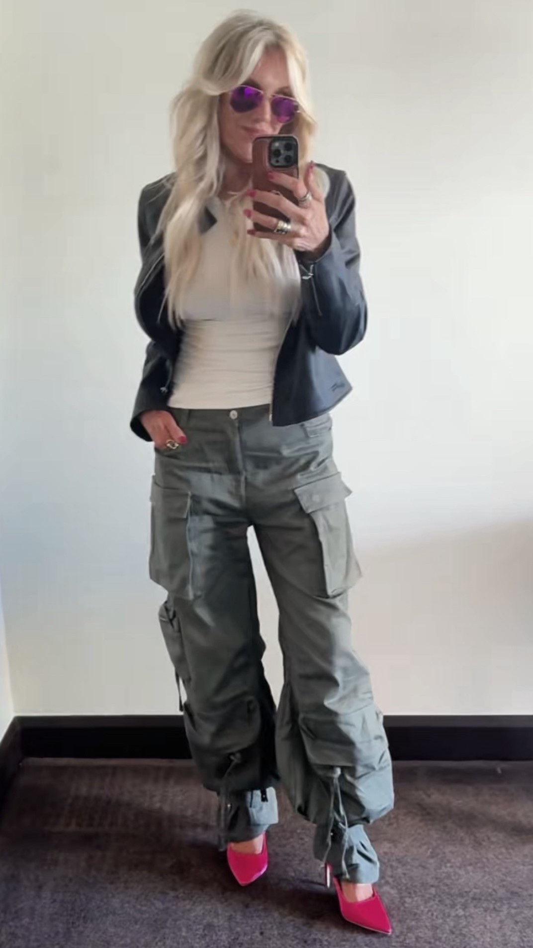 STEVE MADDEN crushing it with these pants!

Note: they run BIG. I’m wearing a small but could have easily gone down to an X Small 

#LTKOver40 #LTKFestival
