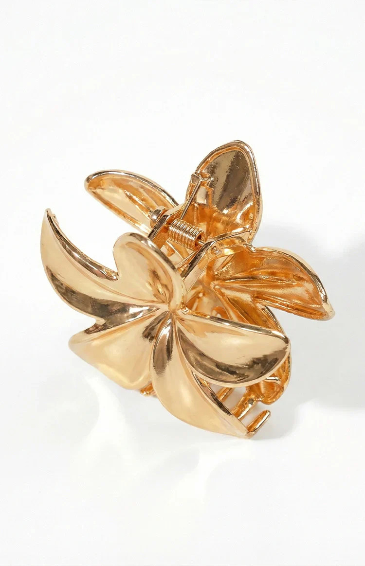 Quinny Gold Metal Flower Claw Clip | Beginning Boutique | Beginning Boutique (US)