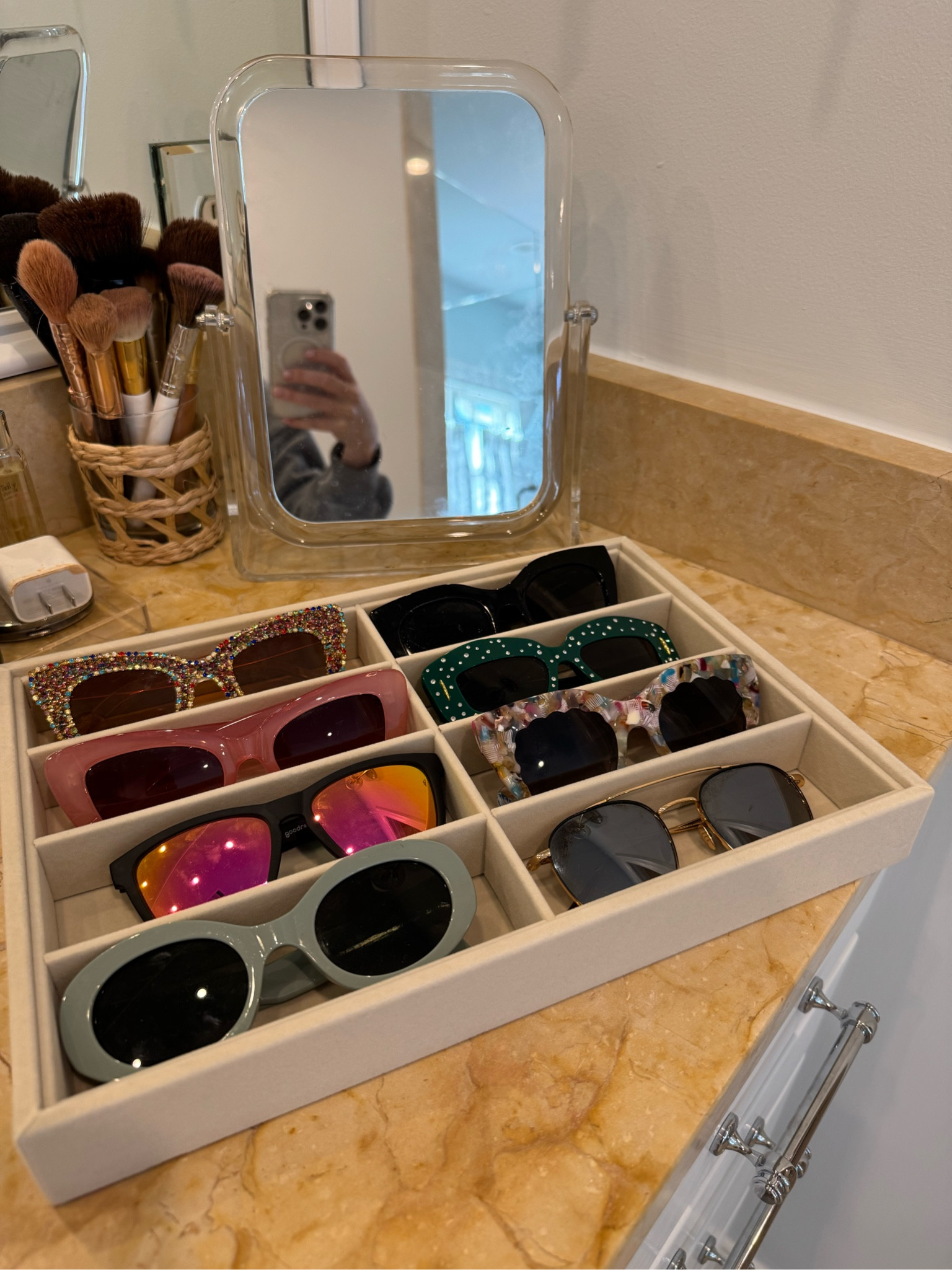 😎 sunnies storage 😎