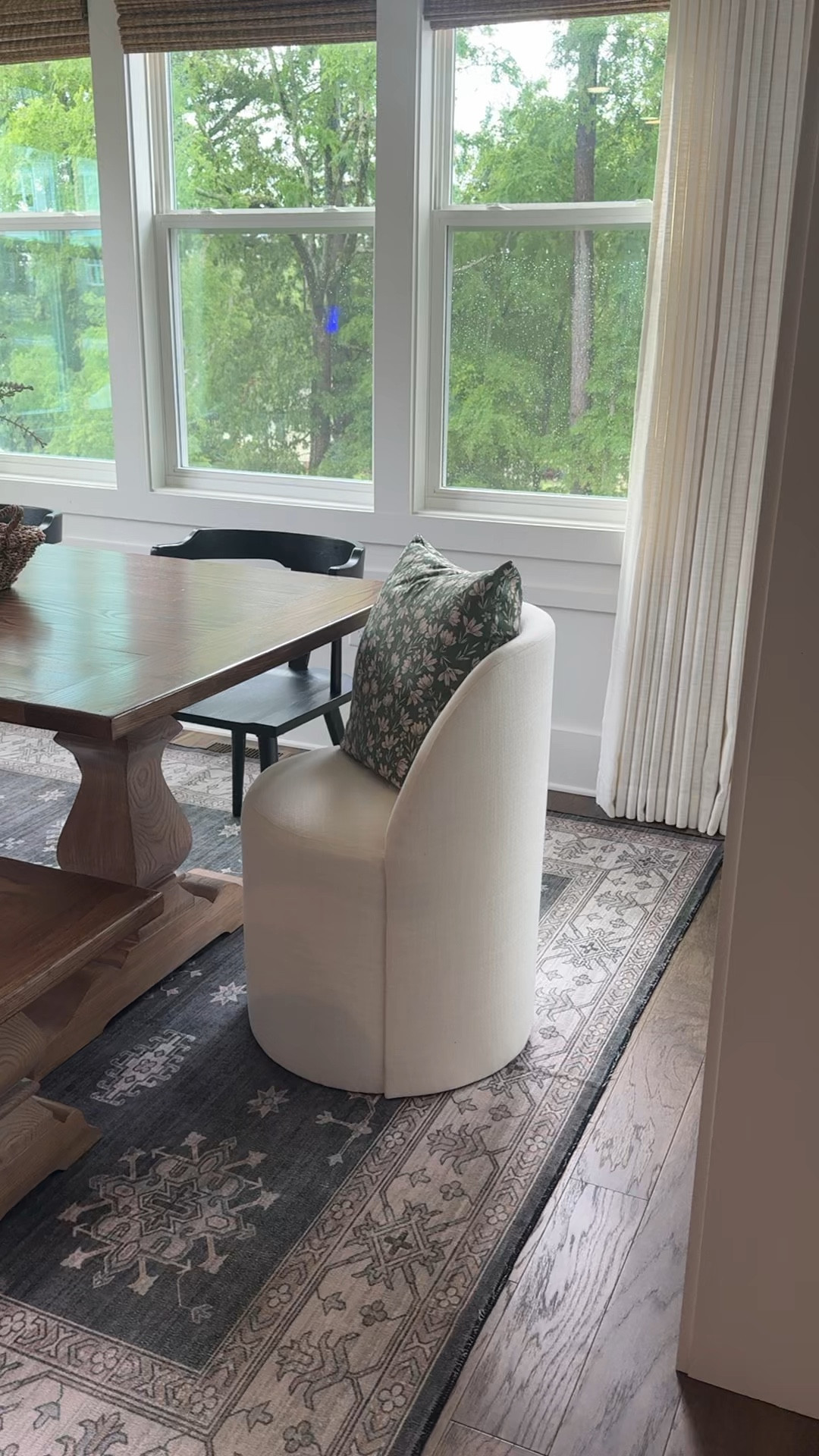✨Upholstered Dining Chairs 

I love these modern end chairs paired with a more vintage style table like mine! Transitional spaces are my favorite 🤩

#upholsteredendchairs #diningchairs #moderndiningchairs #eatinkitchen #kitchennook #diningroom #diningroomdecor #transitionaldesign #modernandvintage @twopages #viralpinchpleat #pinchpleat #wovenshades #bambooshades


#LTKHome #LTKVideo #LTKStyleTip