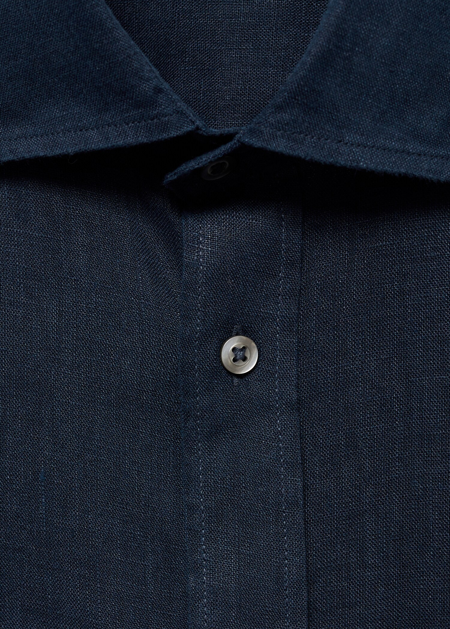 Classic fit 100% linen shirt - Man | MANGO USA | MANGO (US)