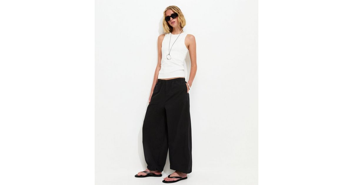 Black Tapered Balloon Parachute Trousers | New Look | New Look (UK)
