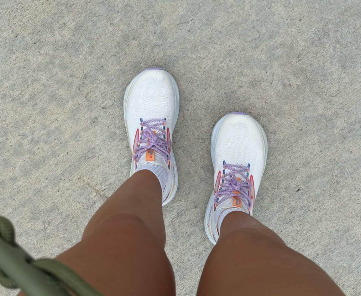 best running sneakers & sooo cute 

#LTKSummerSales #LTKFitness #LTKActive