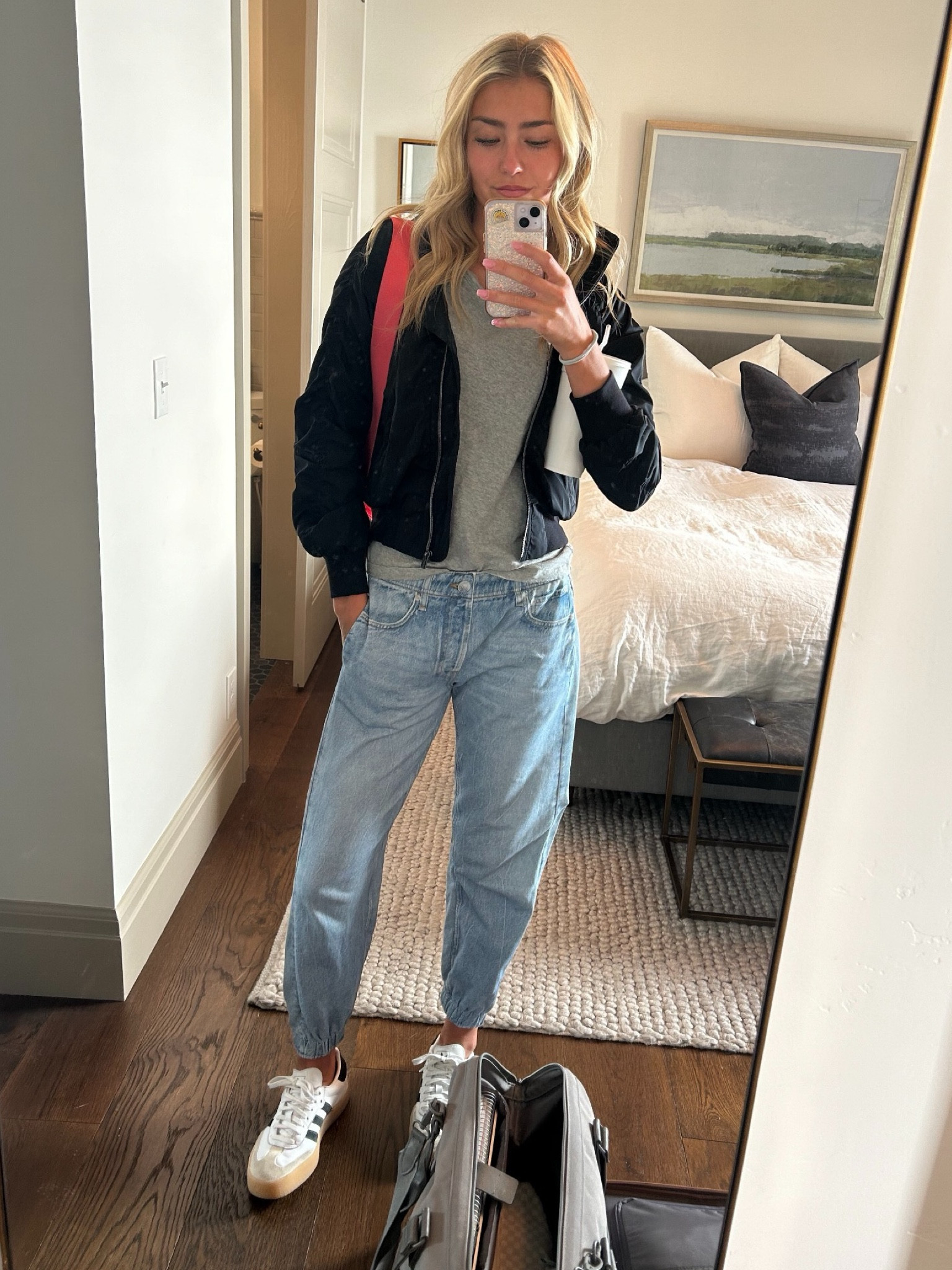 Comfy travel look 

#LTKShoeCrush #LTKTravel #LTKStyleTip