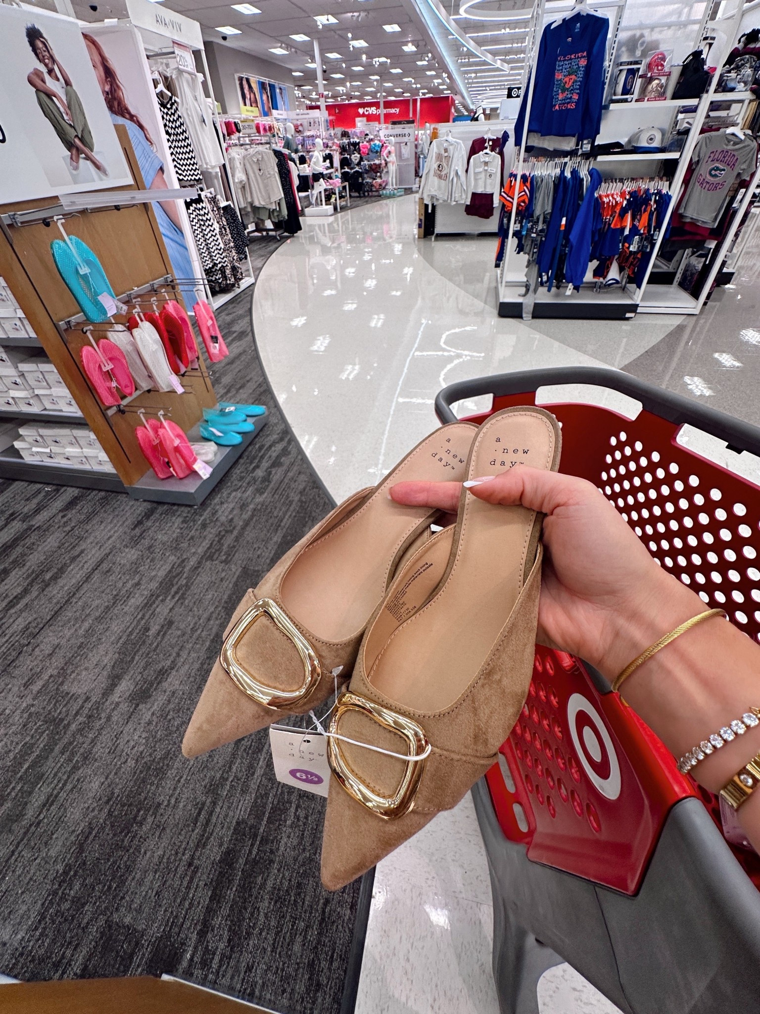 Target shoes // fall shoes // fall trends // suede shoes // suede flats 

#LTKSeasonal #LTKFindsUnder50 #LTKStyleTip
