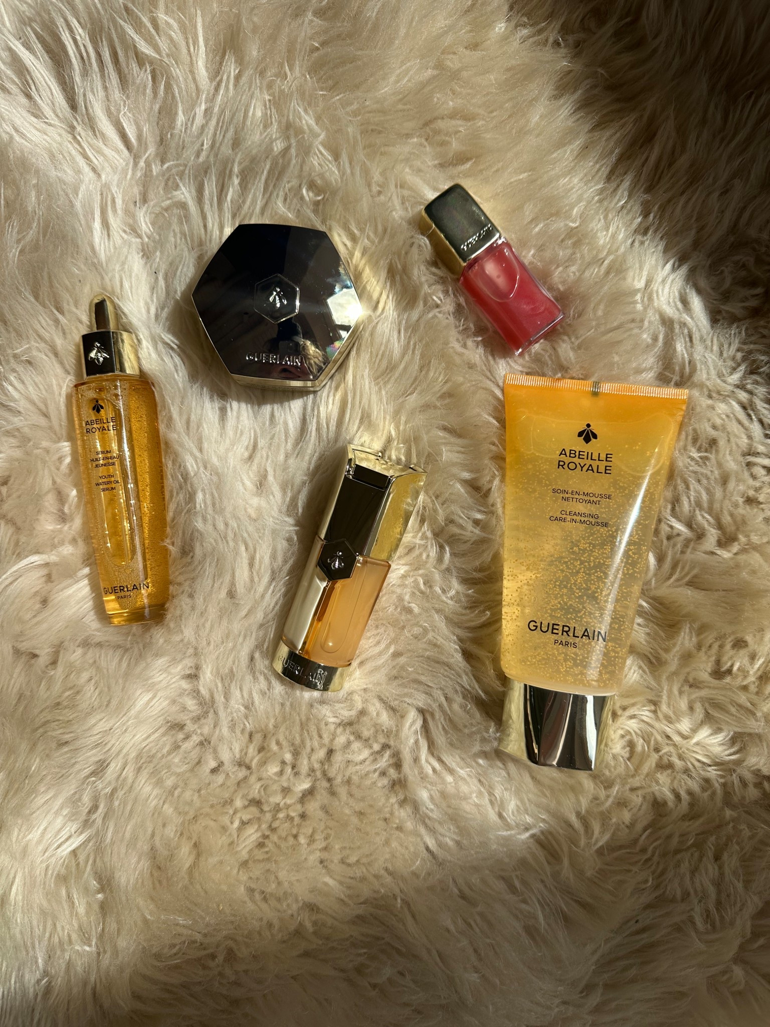 Powered by bees, perfected by science.

Guerlain’s latest skincare innovation draws from the extraordinary regenerative power of bee products—royal jelly, honey, and propolis—refined through cutting-edge technology to restore, repair, and visibly renew the skin.

Luxurious in texture, potent in effect, and rooted in nature’s most intelligent design.

This is skincare that treats your skin like the rarest material in the world.

Have you tried beauty rooted in bee science?

#Guerlain #BeeTechnology #LuxurySkincare #RadiantSkin #NatureMeetsScience #FrenchBeauty #SkincareInnovation #EffortlessElegance

#LTKBeauty #LTKOver40