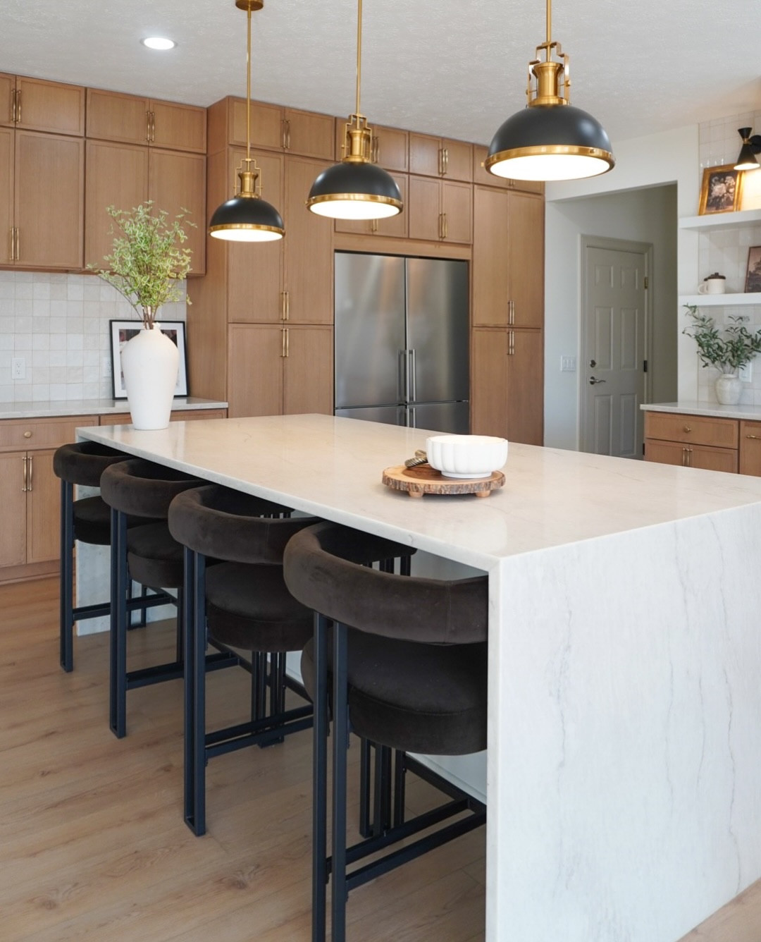 The kitchen that broke the internet ✨ 

Creating a space that felt like us was everything. We spend so much time here, so we wanted it to feel warm, timeless, and uniquely ours. From the waterfall island to every little detail, this space is where memories will be made for years to come — family dinners, late-night talks, and everything in between. 

Comment SHOP below to receive a DM with the link to this post on my LTK ⬇ https://liketk.it/5qhvj
@ltk.home @ltk.creators @shop.ltk 

#kitchenstudy #kitchendesign #mydreamkitchen #kitchenconfidential #busymom #homemaker #funnymom #homeeconomics #homehacks #imsomartha #momlifehacks #moneysavingmom #ballingonabudget #kitchenhacks #kitchentips #organizinghacks #kitchenhacks #kitchentricks #kitchengadgets #kitchentips #kitchengoals