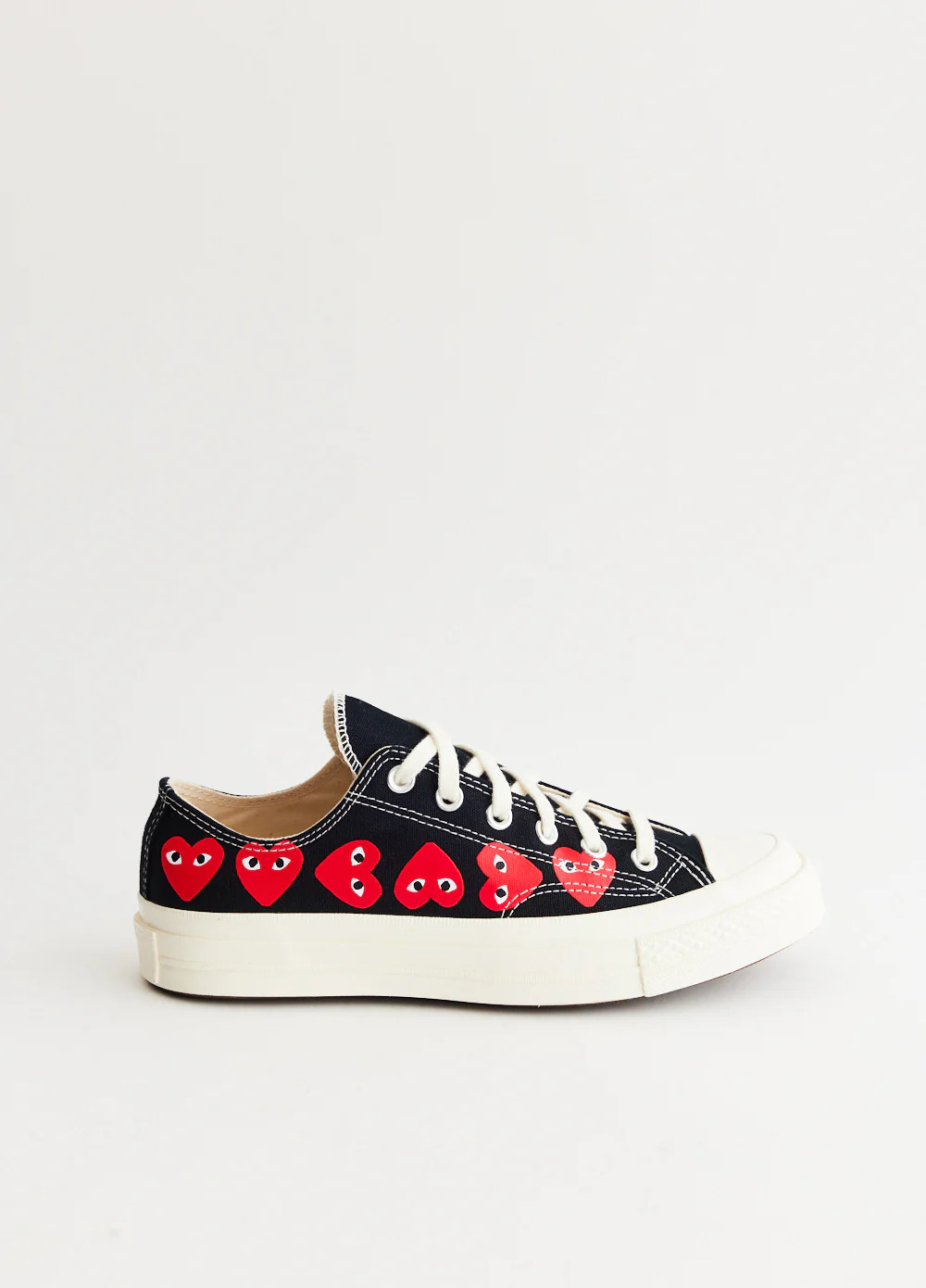 K126 Converse Multi Heart Low Top Sneakers | Incu