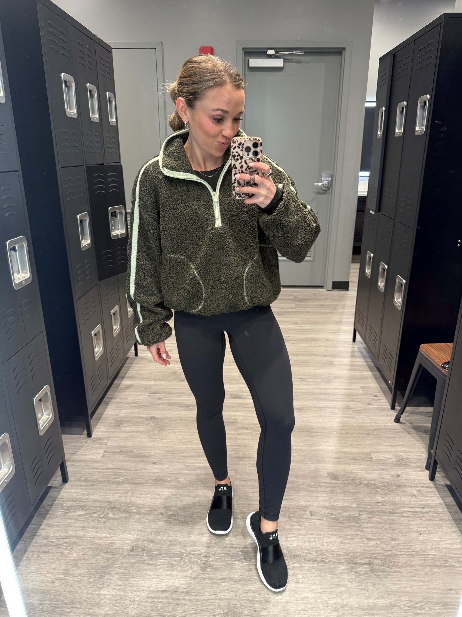 Old navy pullover 🤩🤩 no front seam aligns… another fav!

#LTKActive #LTKfitnessgoals #LTKootd