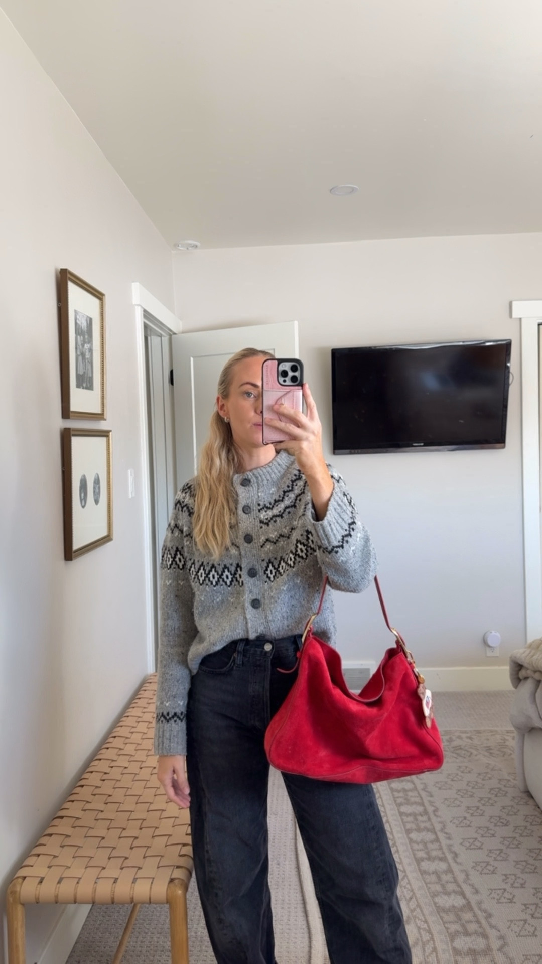 Sweater in XS  

#LTKSaleAlert #LTKGiftGuide #LTKootd