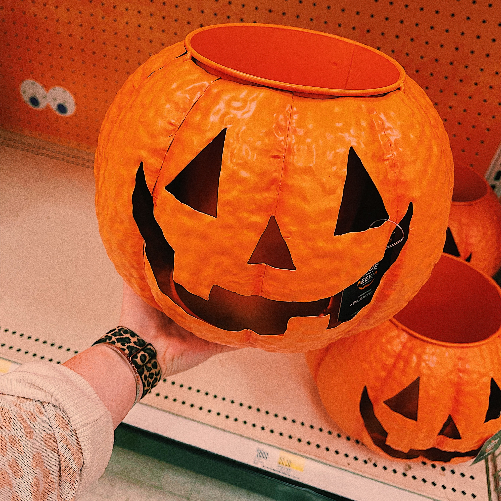 the CUTEST pumpkin planter I ever did see 🎃🪴 will add so much character to your Halloween porch (& it’s a reallllly nice size for the price!!)

#LTKhome #LTKSeasonal #LTKHalloween