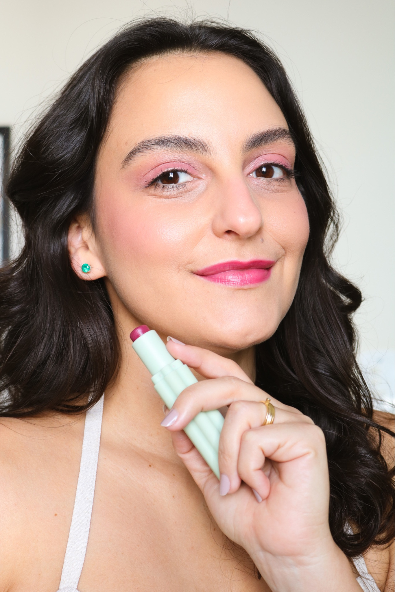 Maquiagem completa com stick tudo Vic Beauté! A cor é Amando

#LTKbeauty #LTKbrasil
