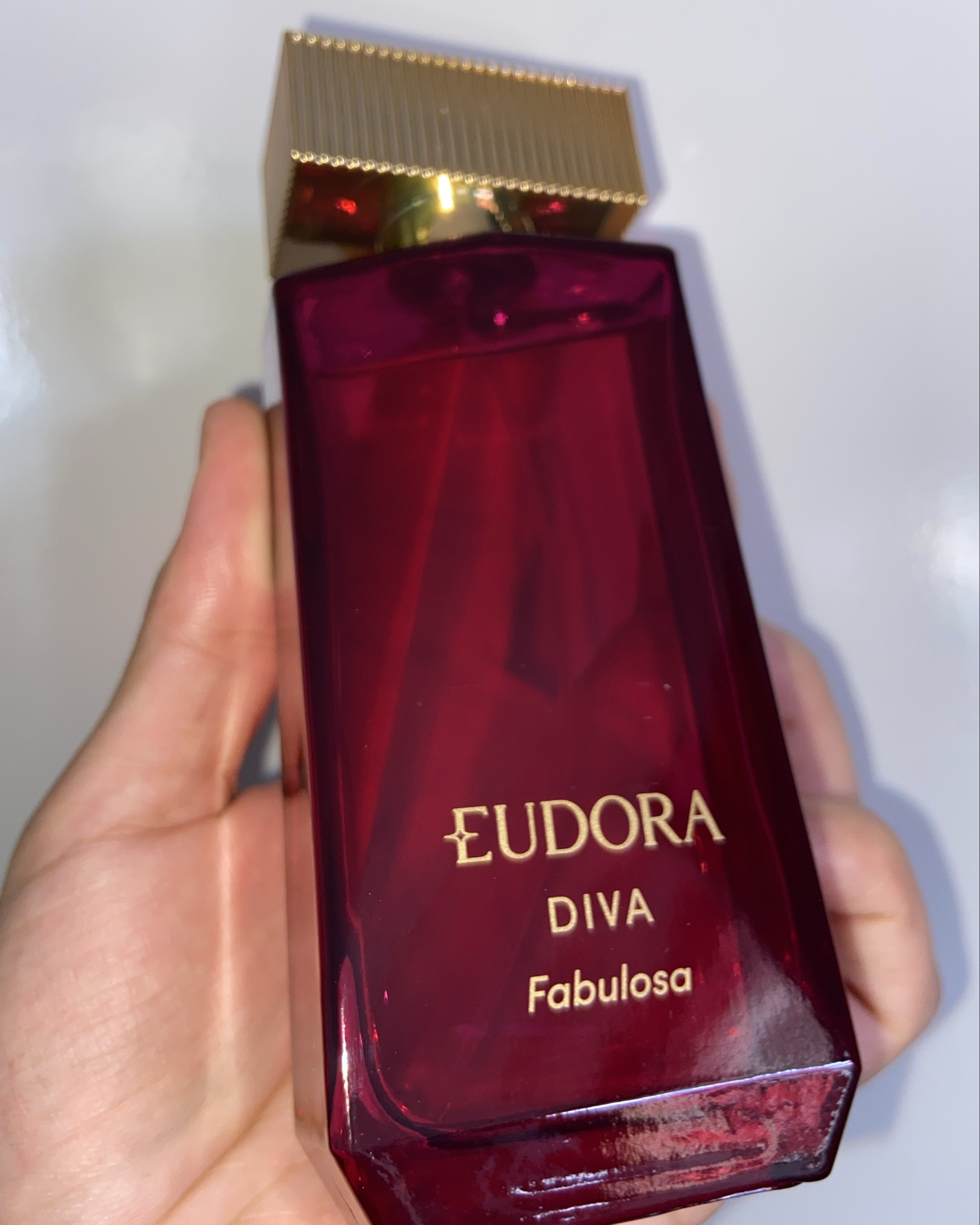 Diva Fabulosa a verdadeira fragrância de uma Diva ✨💋💅🏻

Frutas Vermelhas e notas de Conhaque com o bouquet floral poderoso de Flor de Laranjeira e Ylang-Ylang, envoltos pela sofisticação do Patchouli e cremosidade da Baunilha. Um olfativo marcante que despertará o seu Eu Diva.



#LTKbolsa #LTKmaternidade #LTKguiadepresente