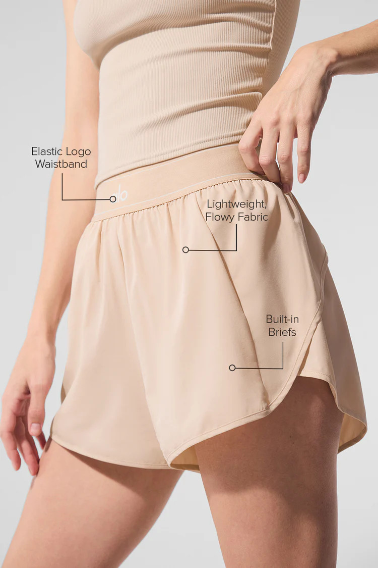 Match Point Short - Macadamia | Alo Yoga (US)