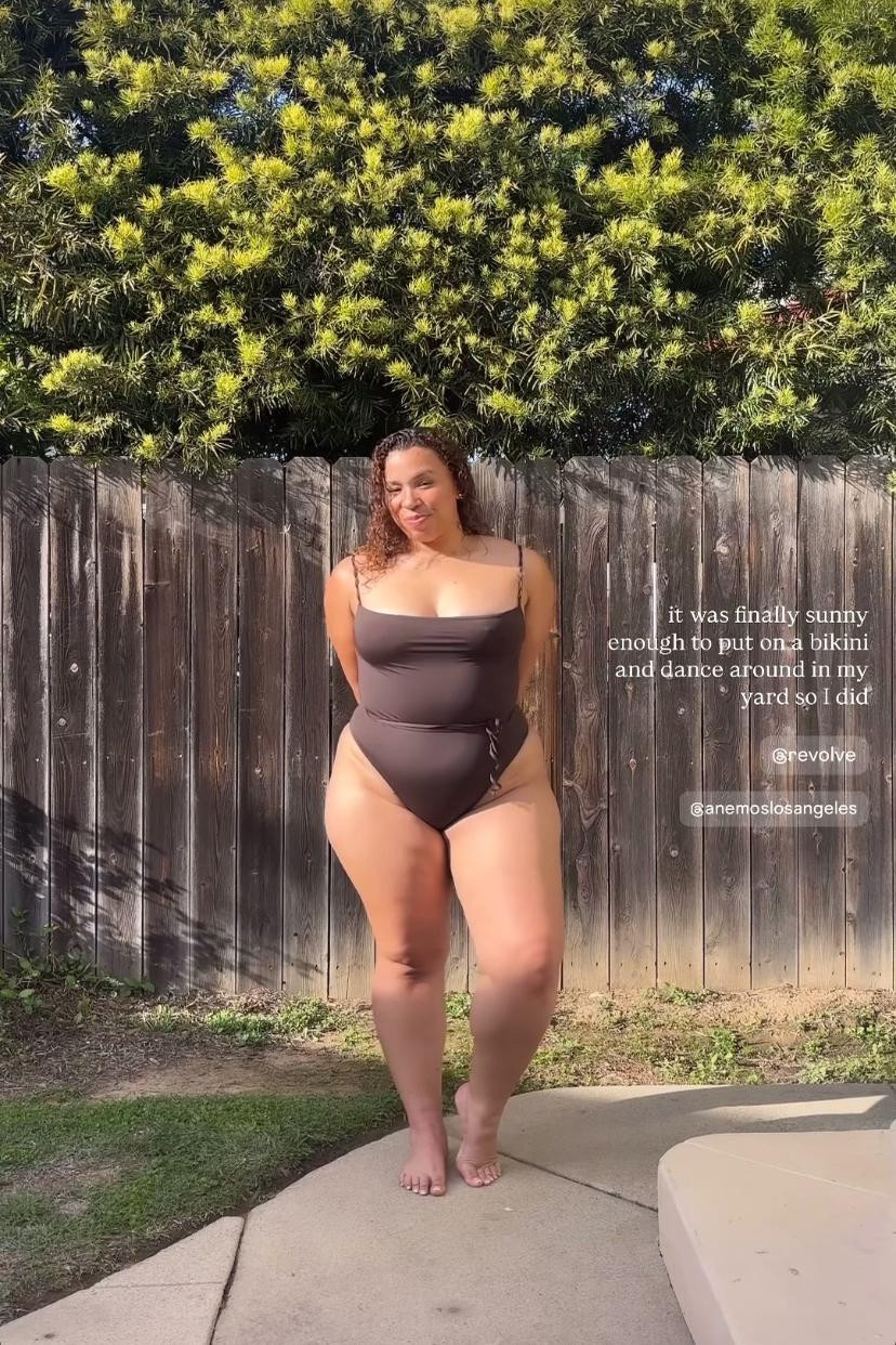 in a size xl 🥥🤎

#LTKStyleTip #LTKSwim #LTKMidsize