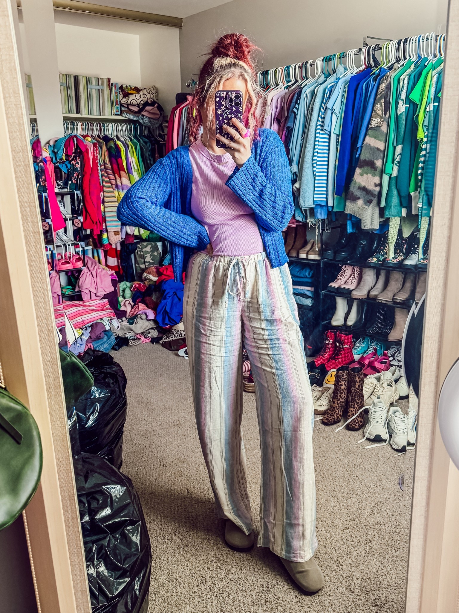 Today’s ootd 
Tee - medium - old navy 
Pants - medium - American Eagle 
Shoes - target 
Cardigan - medium - dress up 
Earrings - Maurice’s 
Necklace - Francesca’s 

#LTKootd #LTKSeasonal #LTKSaleAlert