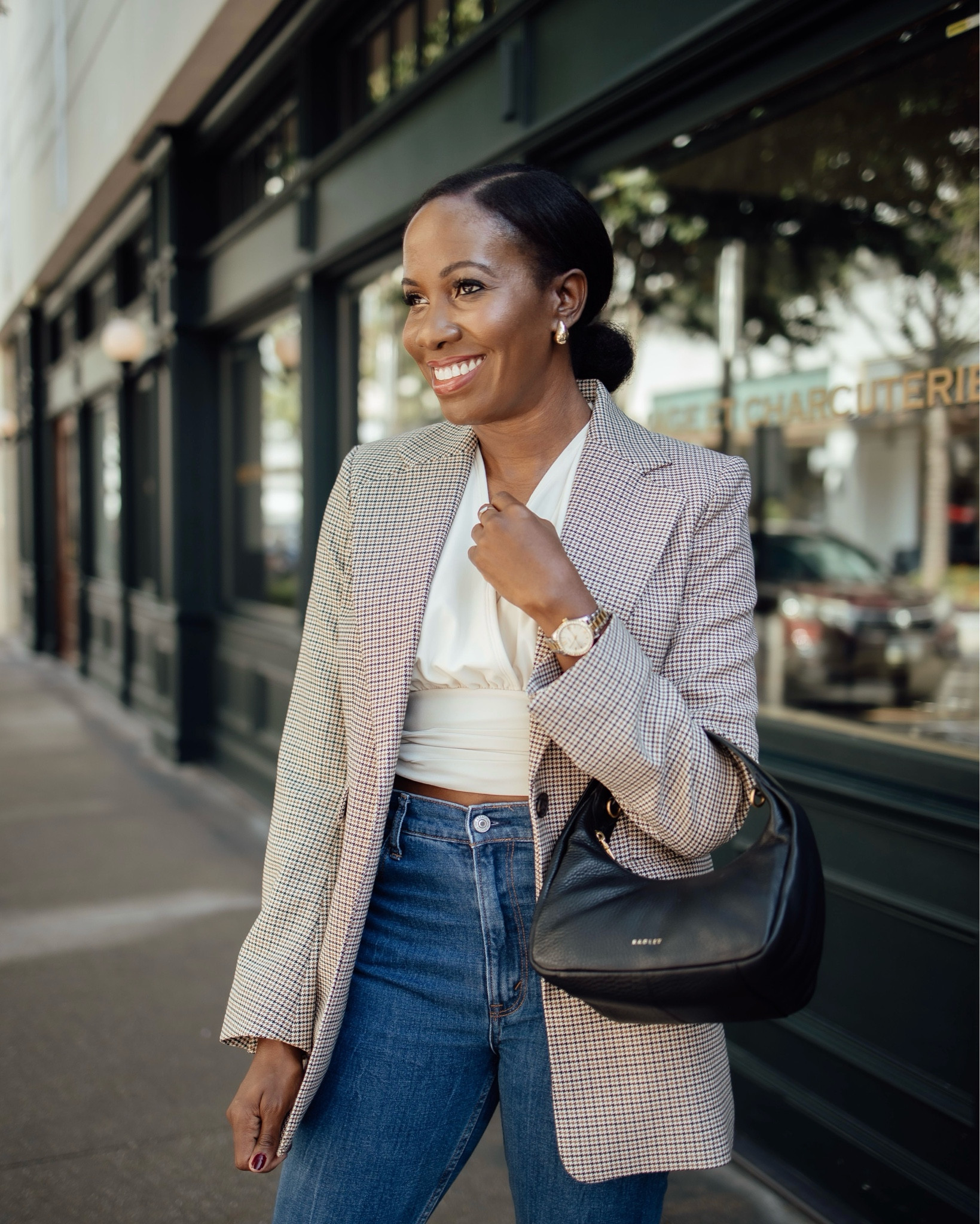 AD| I am starting my first fall look with my new Radley London bag, and it's already giving my wardrobe the perfect upgrade! 

Radley London has crafted stylish, high-quality bags since 1998, blending British tradition with timeless, charming designs!

This new addition is the perfect boost to start the season strong. Add this crossbody to your wardrobe because it's beautiful, the quality is long-lasting, and the style is timeless. 

Here's to entering the new season looking chic and at ease! You can learn more about Radley London by heading to my @shopltk, where you can shop for more of the brand's newest arrivals.

Use Code "Fall20" for 20%off!

@shop.ltk
#liketkit

#RadleyLondon #Gifted #fallfashion #fallfashion2024 #blackhandbag #blackcrossbody
#OOTDFallfash #timelessfashion #houstonblogger #chicstreetst

#LTKSeasonal #LTKFallSale #LTKStyleTip