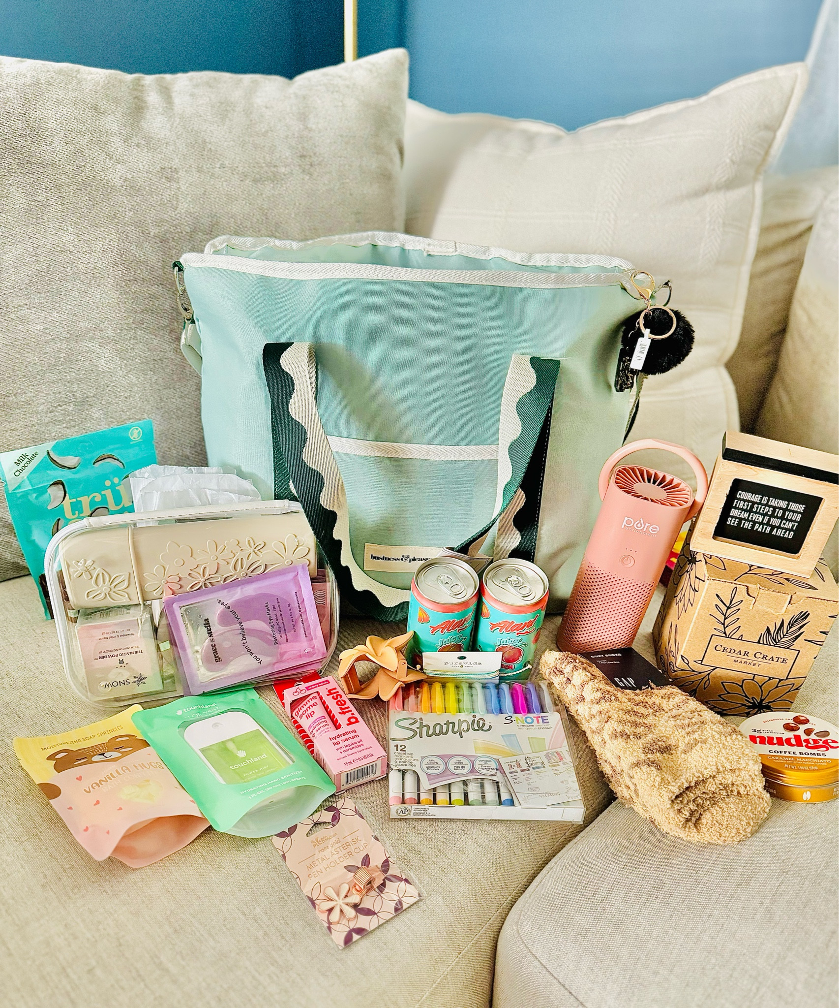 Your best friend currently lives almost 2 hours away now, but comes to visit before she moves 4 hours away! 😭
•
•
Its ok, it wont change a thing, the trips will just have to be longer 🫶🏼
•
Packed together a small travel bag filled with items my bff will be able to use in her new ventures.

#bestfriend #bestfriendsforever #moving #distance #giftideas #gift #giftbag #travel

#LTKHome #LTKTravel #LTKFindsUnder50