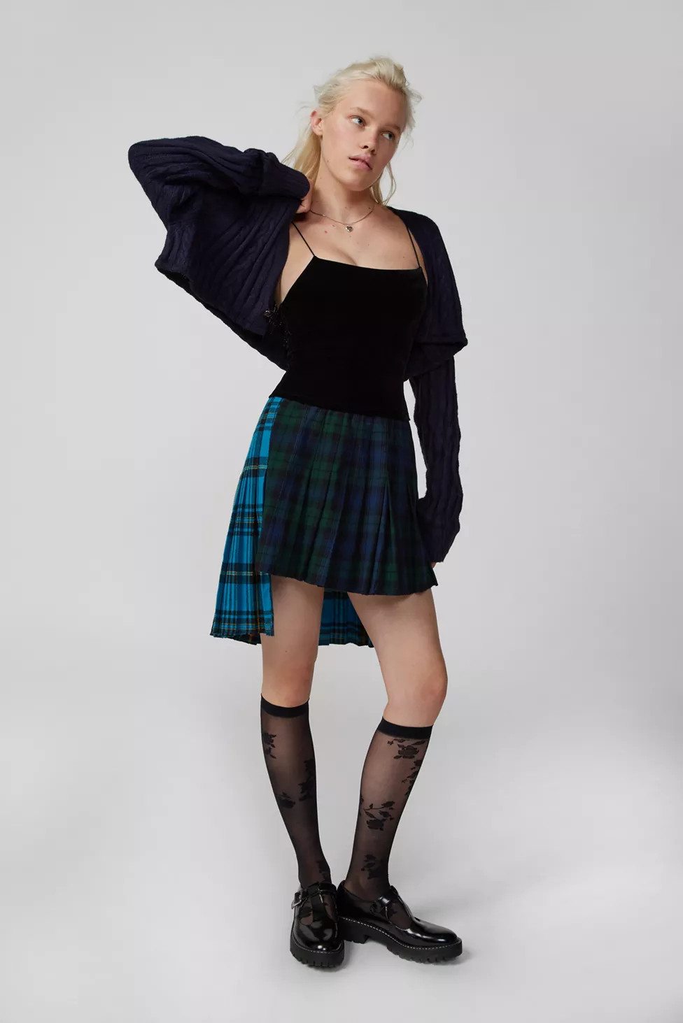 UO Yvonne Velvet Cami | Urban Outfitters (US and RoW)