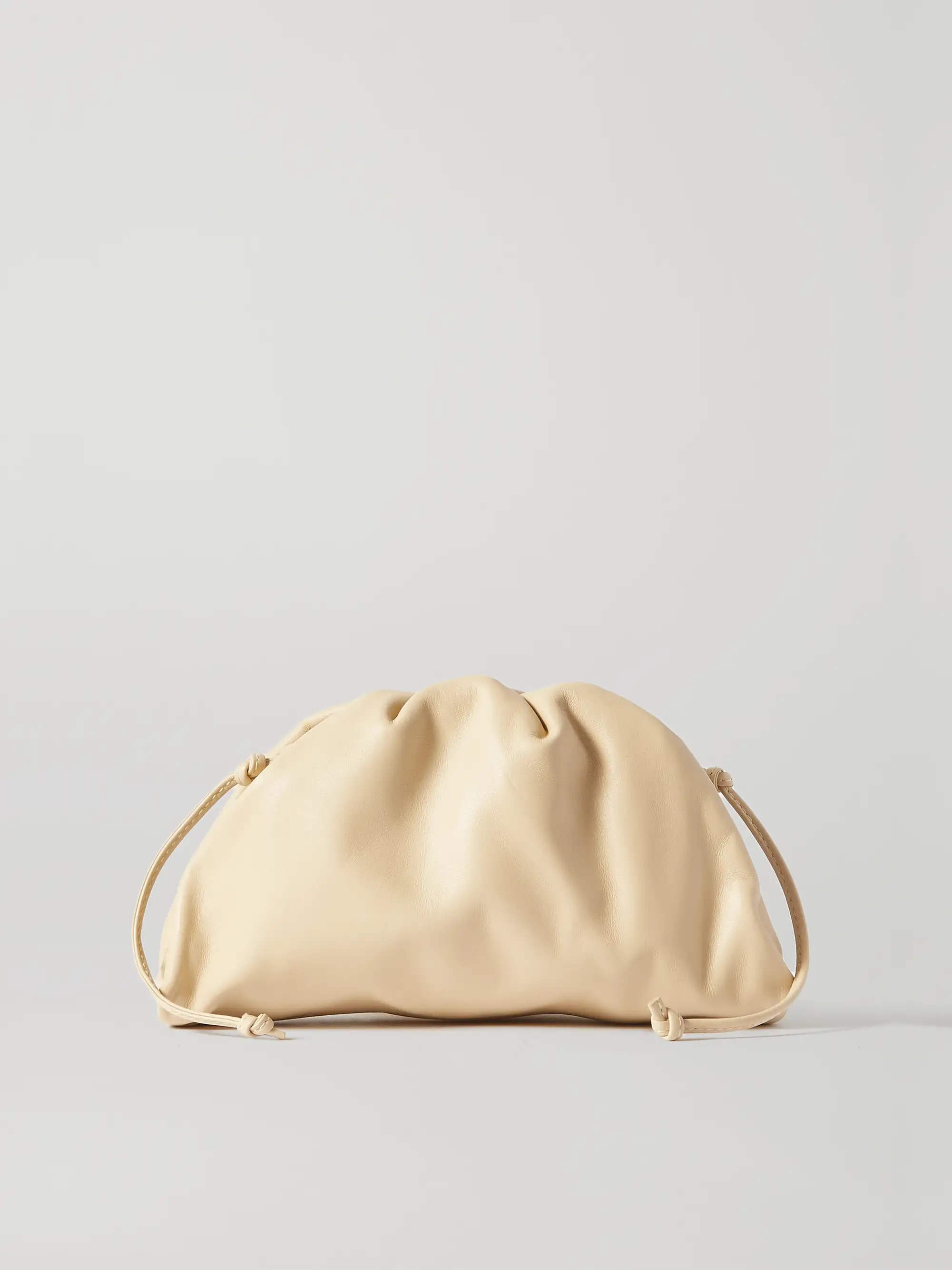 BOTTEGA VENETAThe Pouch small gathered leather clutch | NET-A-PORTER (UK & EU)