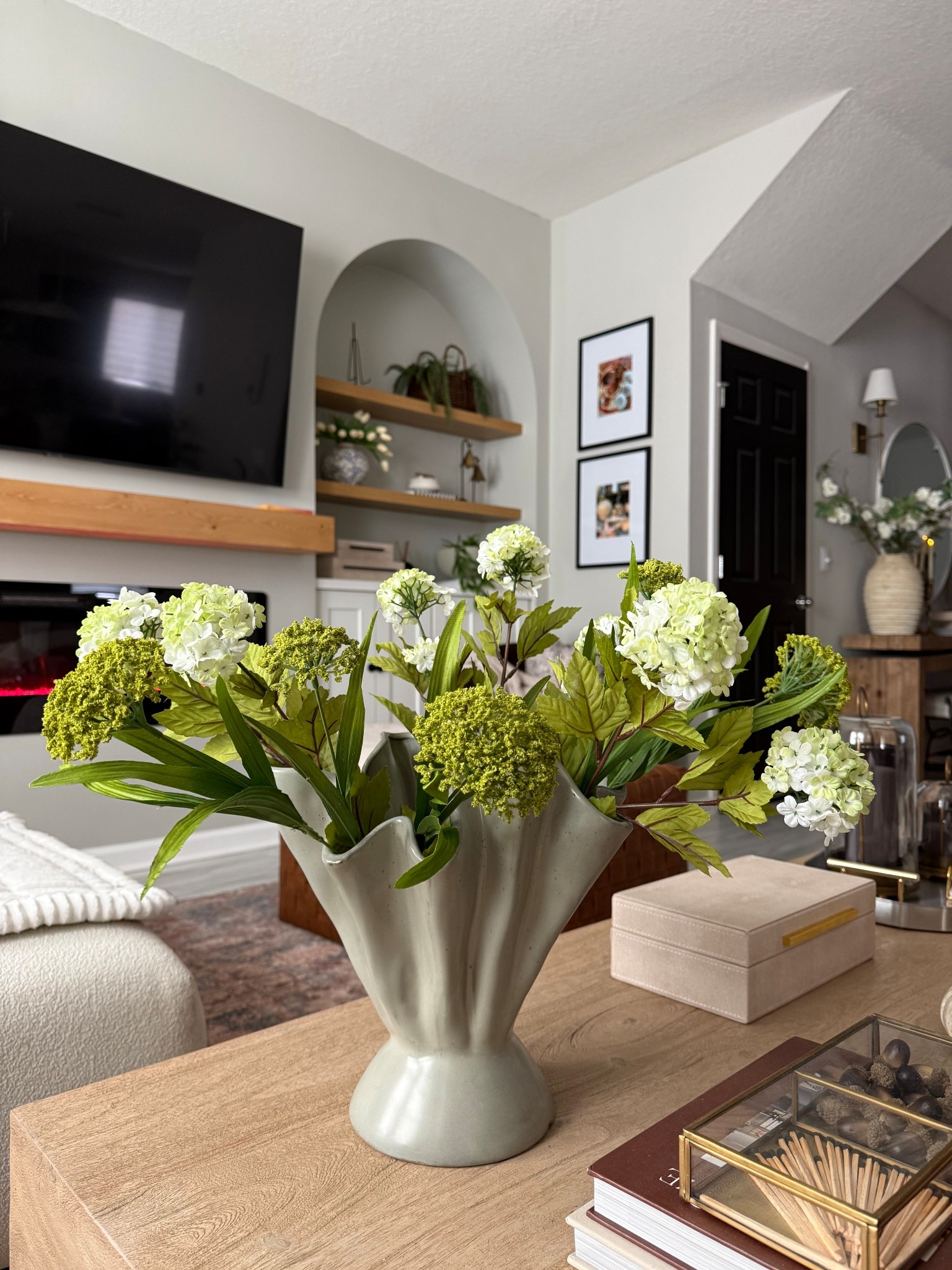 Gorgeous stems- 50% off! I grabbed 3 of each! Also- this beautiful designer inspired vase is back in stock 😍👌🏽

Spring stems, oversized vase, designer inspired home finds, spring decor, coffee table styling, spring arrangement, faux florals 

#LTKSaleAlert #LTKHome #LTKSeasonal