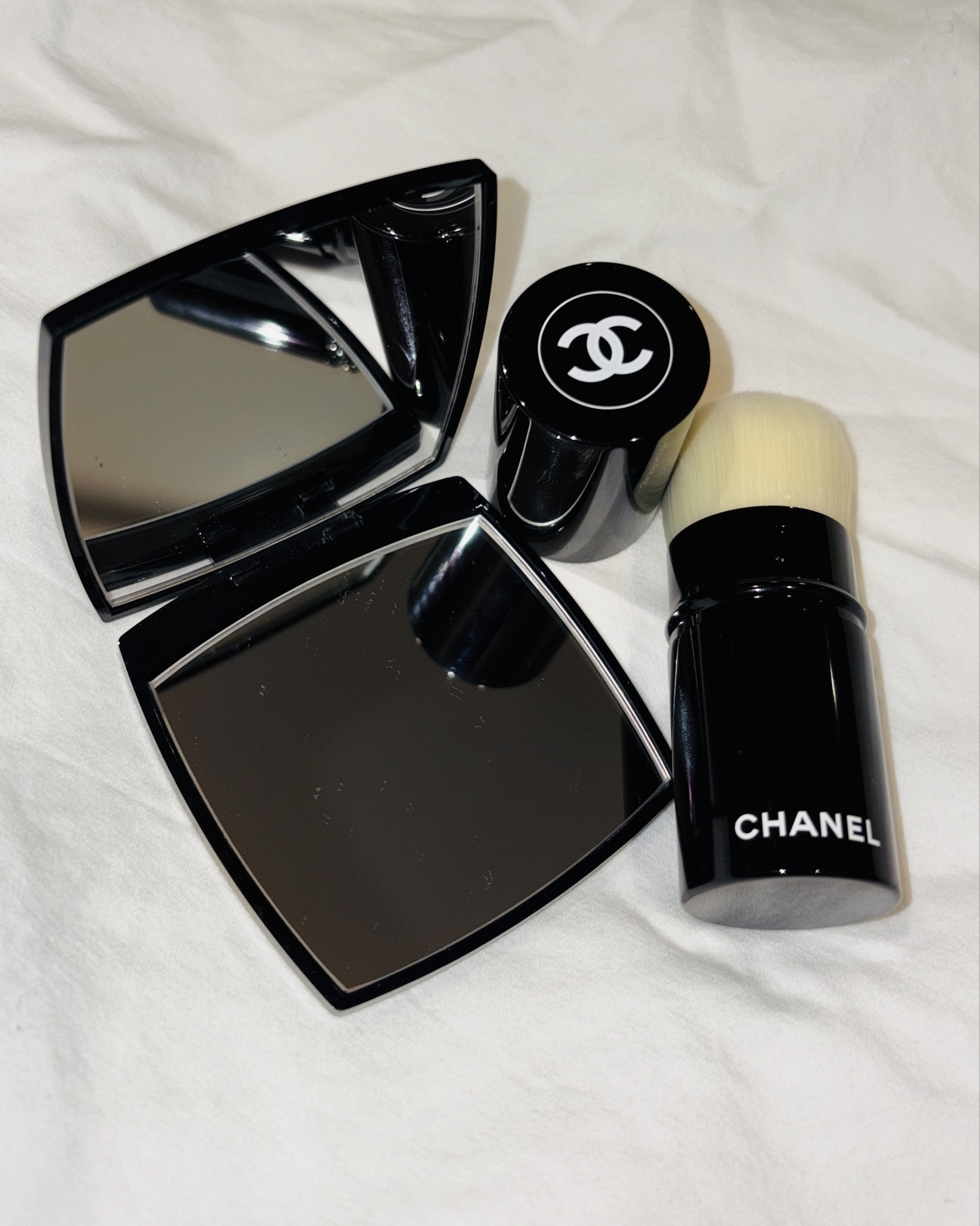 Chanel Beauty 🖤 

#LTKGiftGuide #LTKFindsUnder100 #LTKBeauty