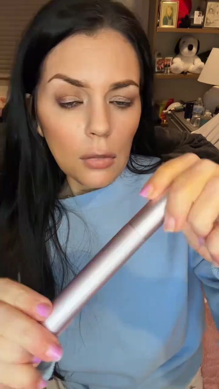 
Mascara that does more than just lengthen. This lash treatment mascara helps condition lashes while giving instant volume and length for a fuller, healthier look.

#LTKBeauty #LTKFinds #LTKUnder50 #VolumizingMascara #LashCare #BeautyRoutine #MakeupMustHaves


#LTKBeauty #LTKU #LTKselfcare