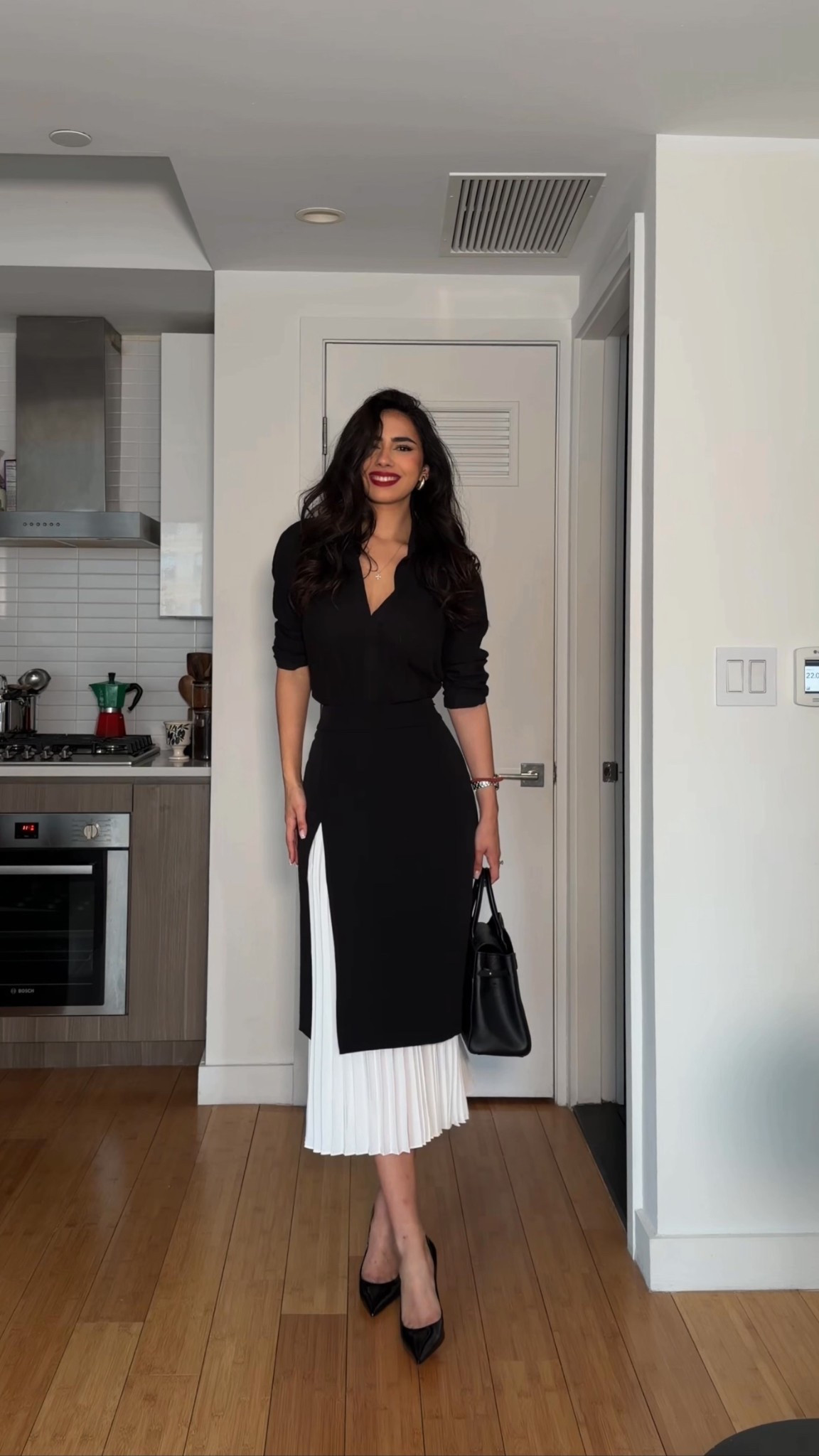 Elegant and modest office outfit!

#LTKootd #LTKValentine #LTKWorkwear