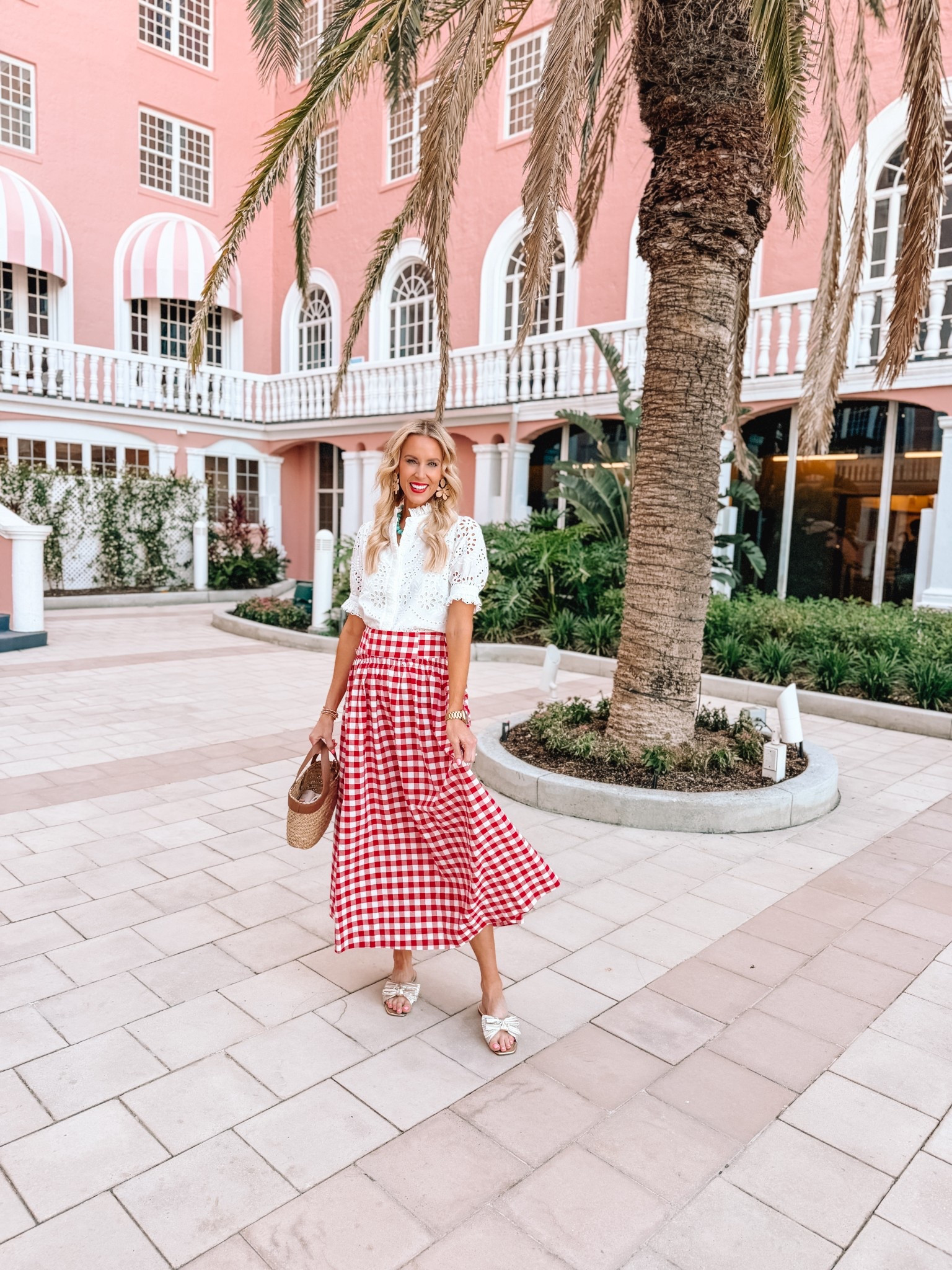 How cute is this gingham maxi skirt from Avara? 

Eyelet Top | Bow Sandals | Summer Style | Woven Bag | Classic Style 

#LTKootd #LTKgrwm