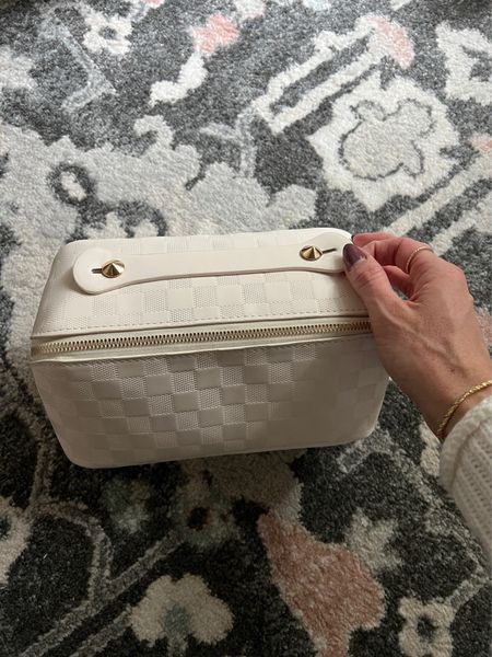 A gift idea for the beauty lover! I love the makeup bag from Amazon! It’s affordable, and it opens up wide allowing you to see and find all your products. Great for traveling too! 

#LTKGiftGuide #LTKbeauty #LTKsalealert