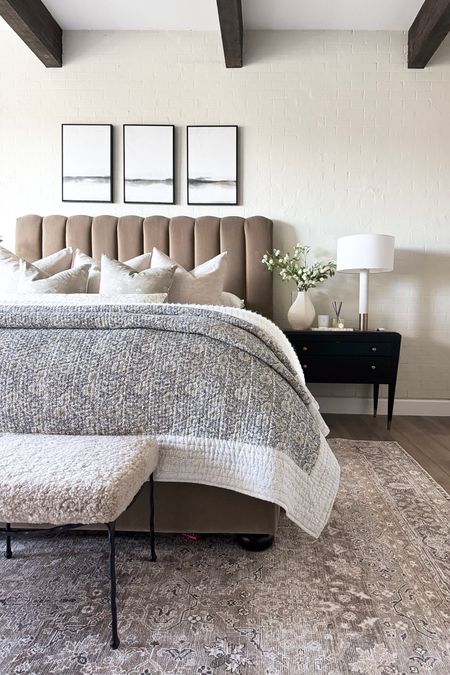 Now this is a spring bedding refresh!

Home  Home favorites  Home decor  Bedding  Bedding finds  Floral quilt  Throw pillows  Area rug  Modern home  Spring home  Spring bedding

#LTKSeasonal #LTKhome