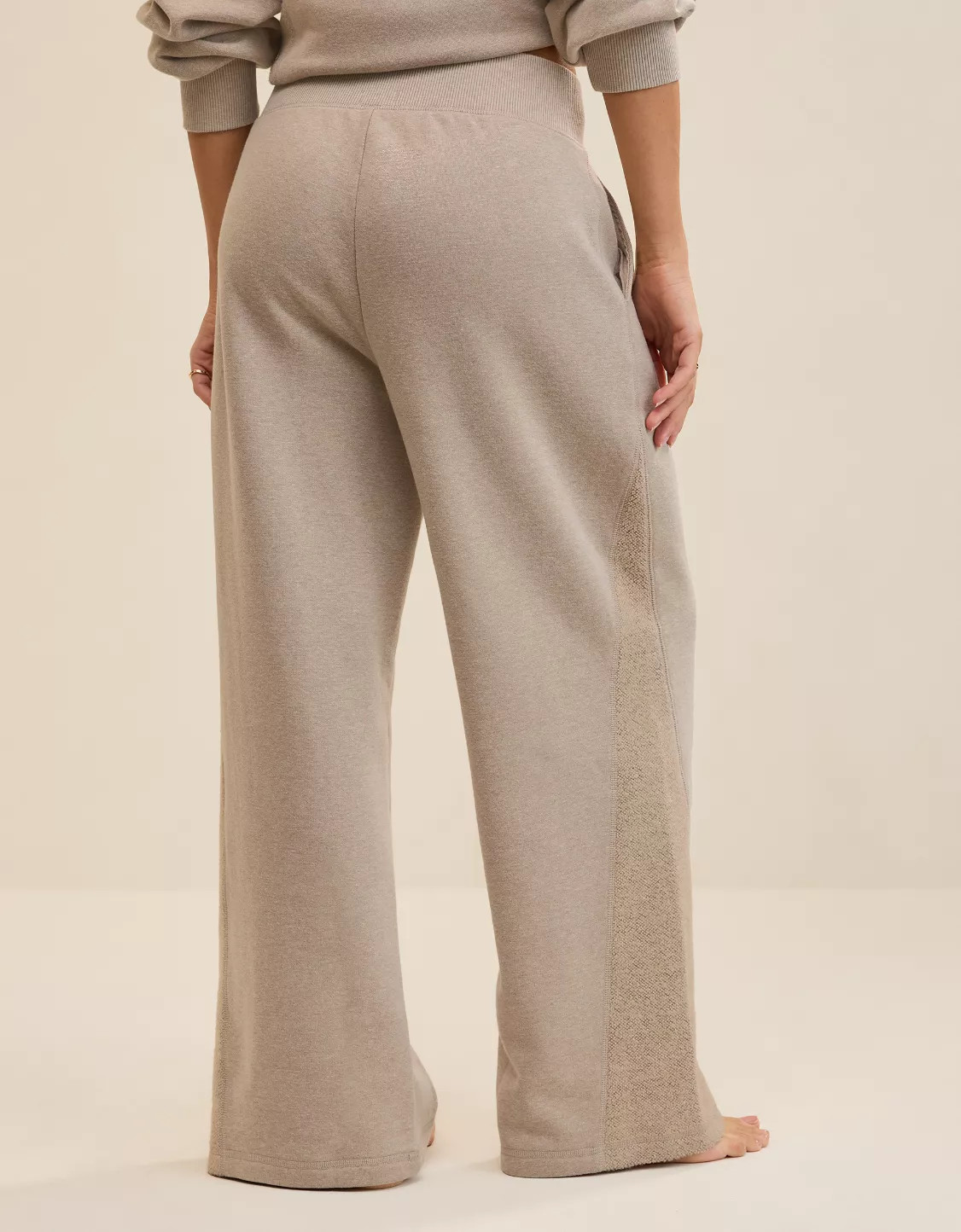 Aerie Après-Chill Trouser | American Eagle Outfitters (US & CA)