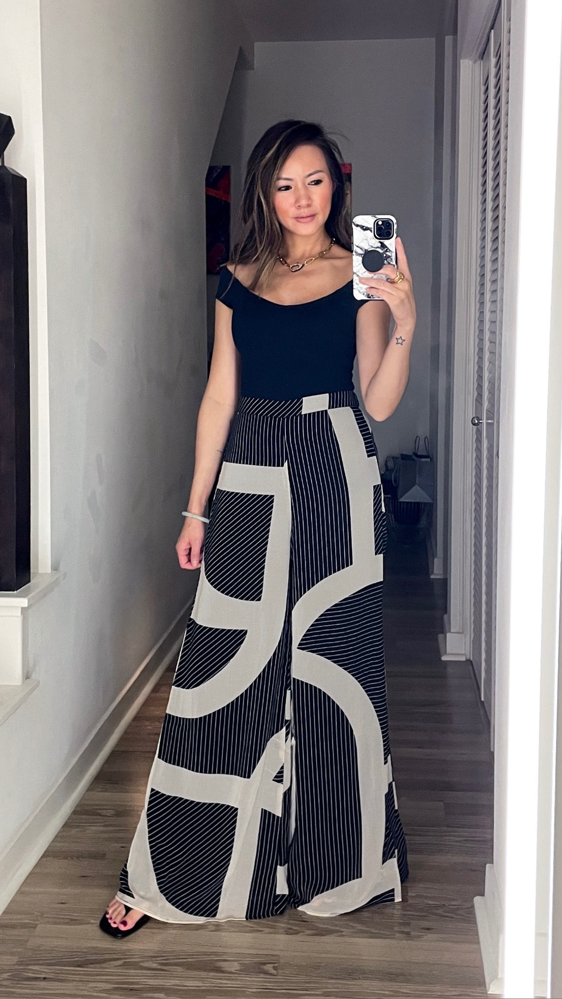 These pants are giving major Toteme vibes on a budget! On sale during the NSALE! So chic for resort wear, vacation, brunch, date night. 

Printed pants, flowy pants, wide legged pants, vacation outfit, summer outfit, fall outfit, resort wear, Nordstrom, NSale, sale, Nordstrom Anniversary Sale, The Stylizt




#LTKFindsUnder100 #LTKxNSale #LTKStyleTip