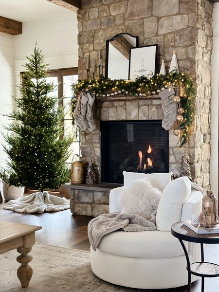 Cozy holiday home

#LTKSeasonal #LTKhome #LTKHoliday